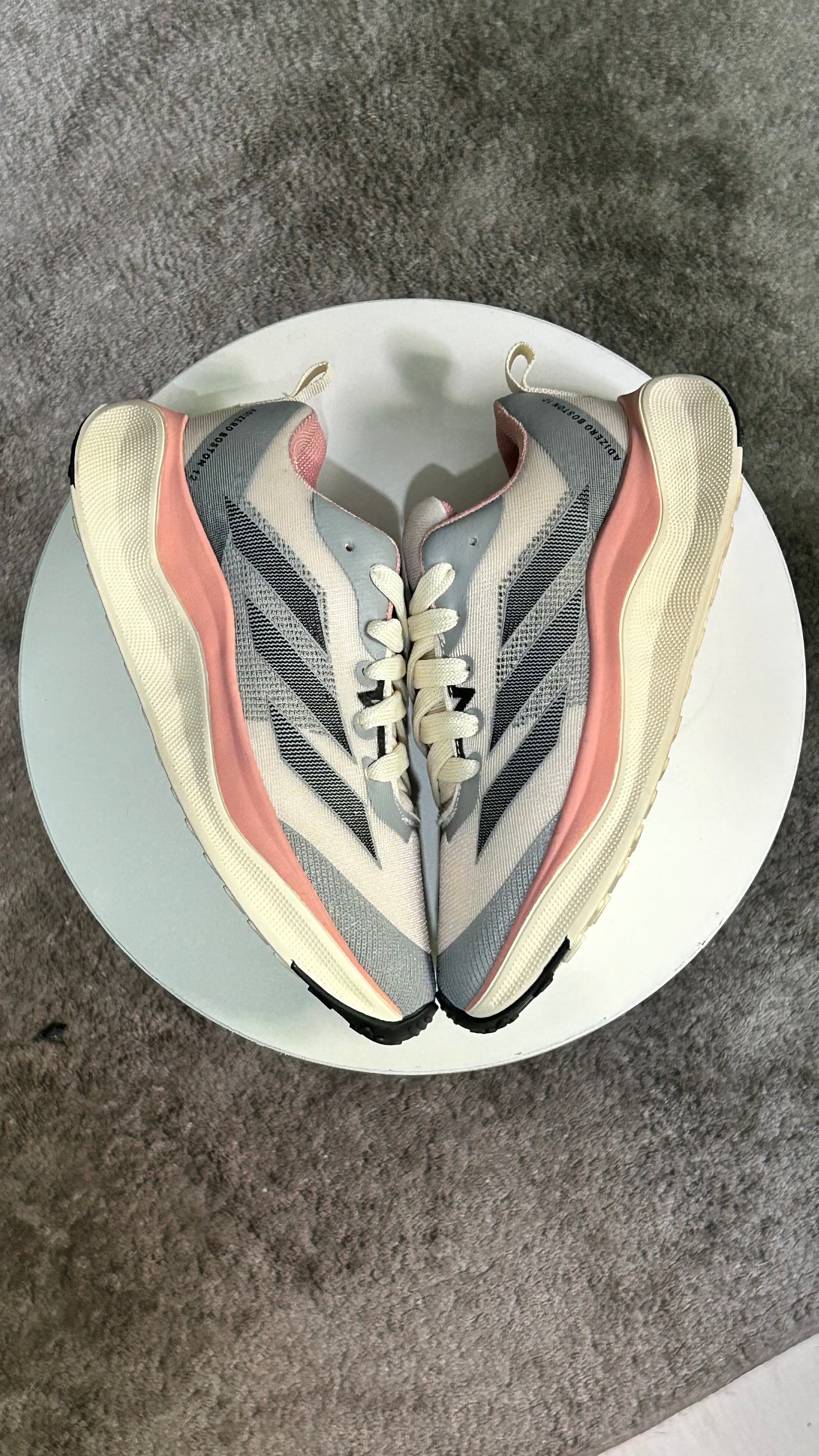 Tênis Adzero - Creme com Rosa