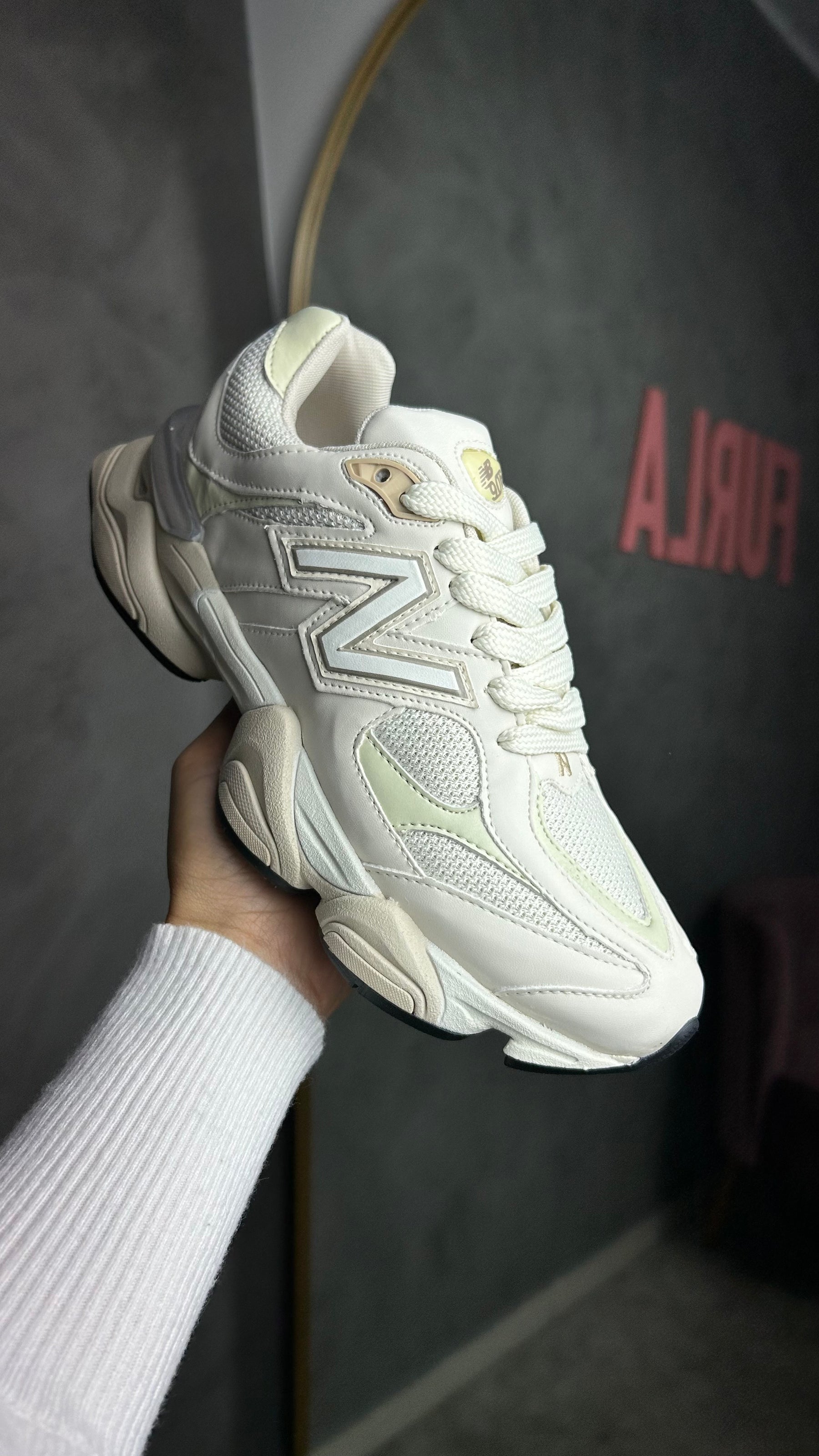 Tênis New 9060 Bege e Verde