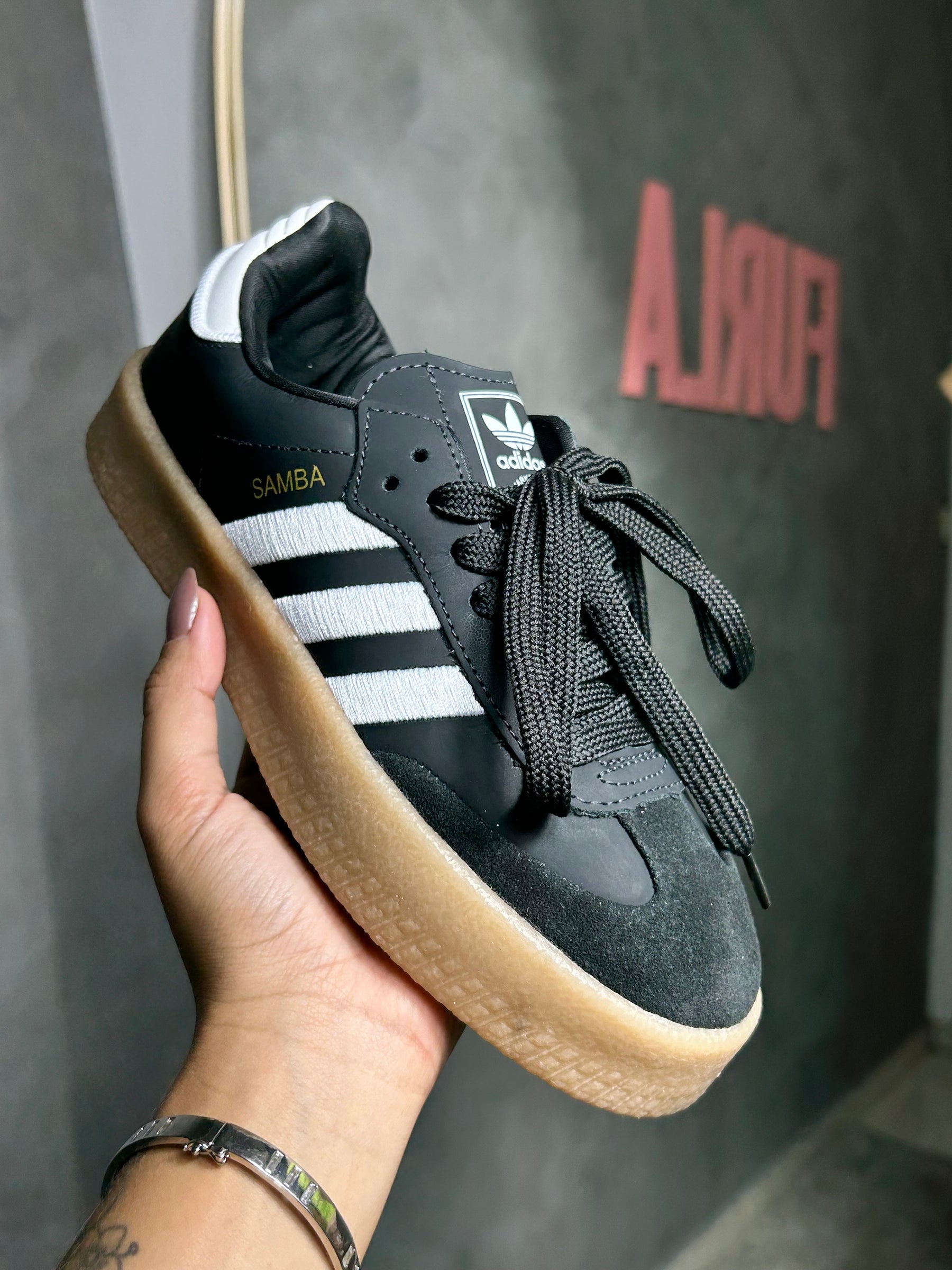 Tênis SMB Plataforma - Preto e Branco -Couro legítimo