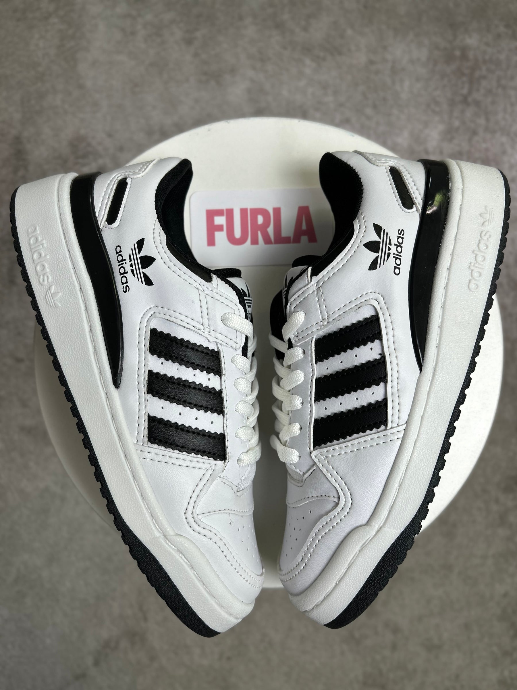 Tênis Fórum - Branco e Preto - Couro Eco