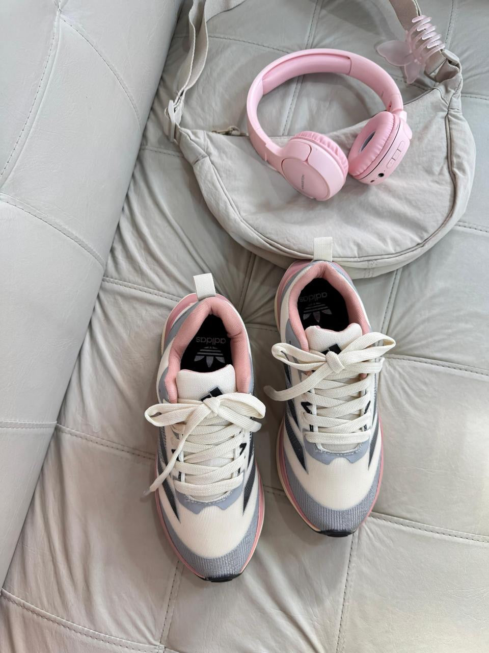 Tênis Adzero - Creme com Rosa