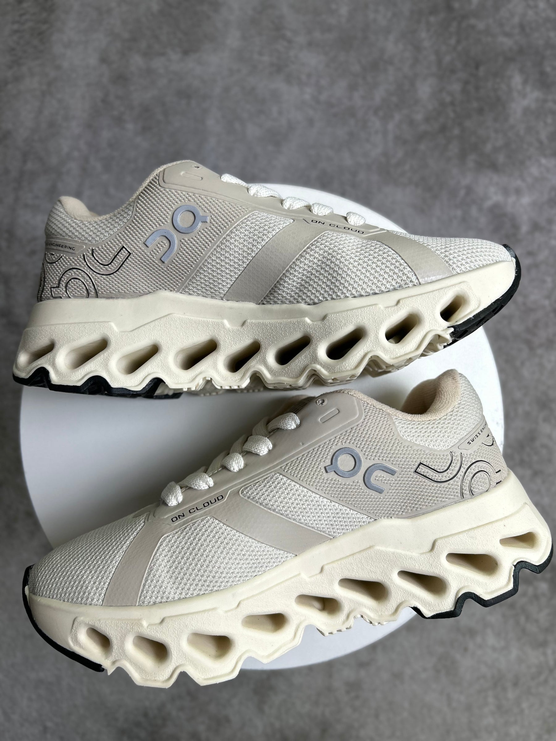 Tênis OC - Running - Off/Nude