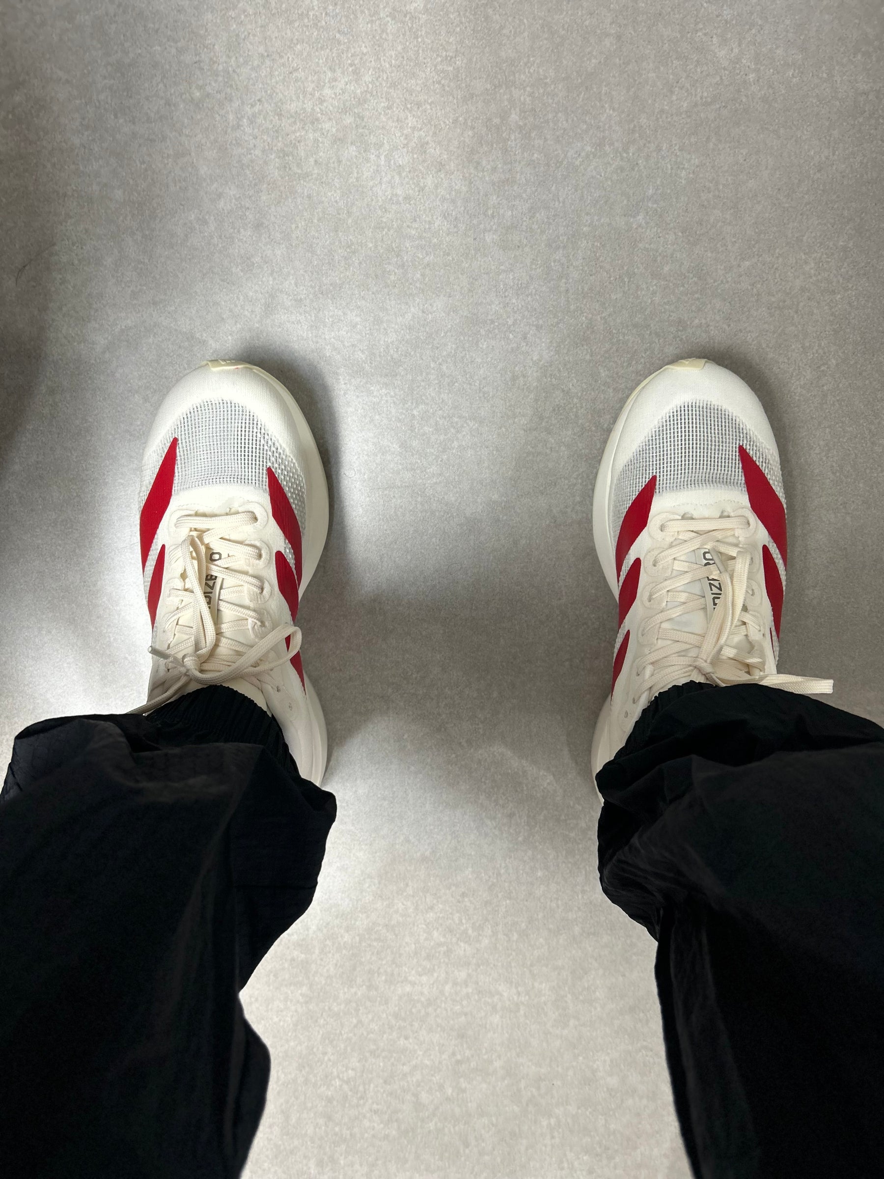 Tênis Adizero SL - Branco e Vermelho