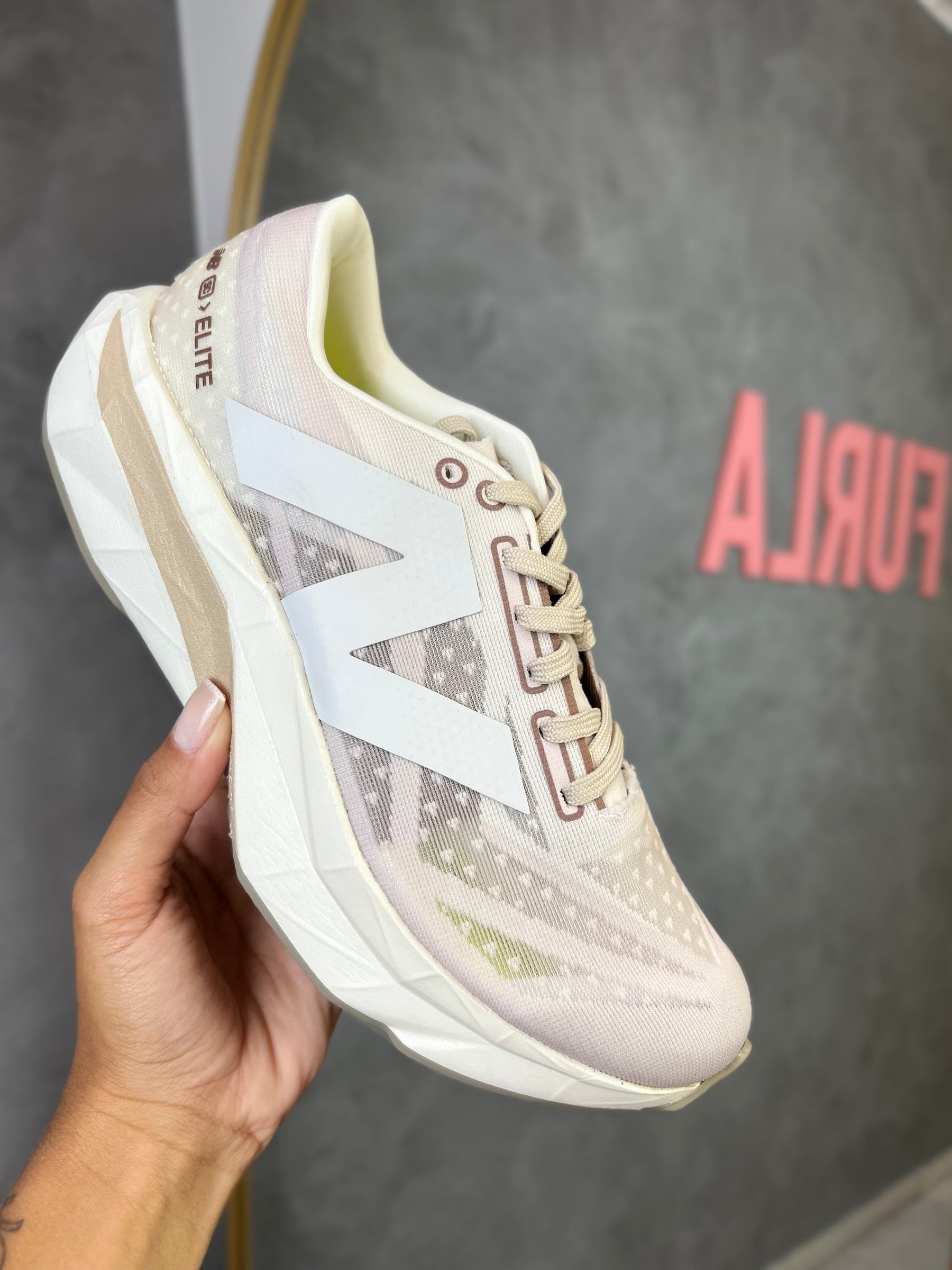 Tênis Nb Fuelcell - Off Nude