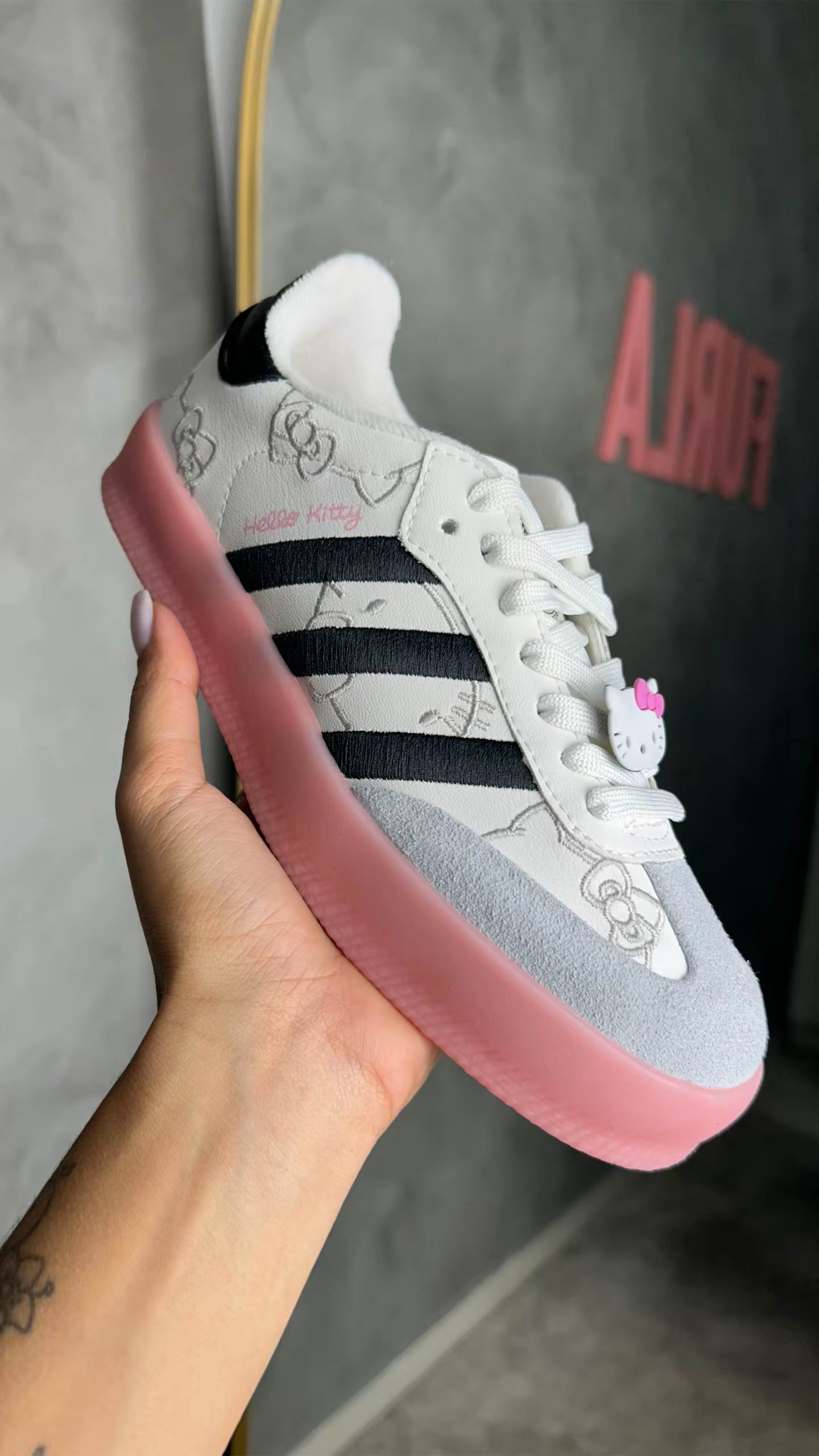 Tênis SMB Plataforma - Hello Kitty - Couro Legítimo