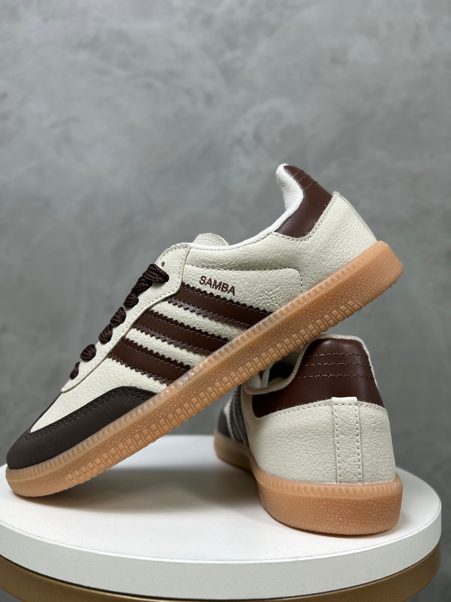 Tênis SMB - Off e Café - Couro Eco