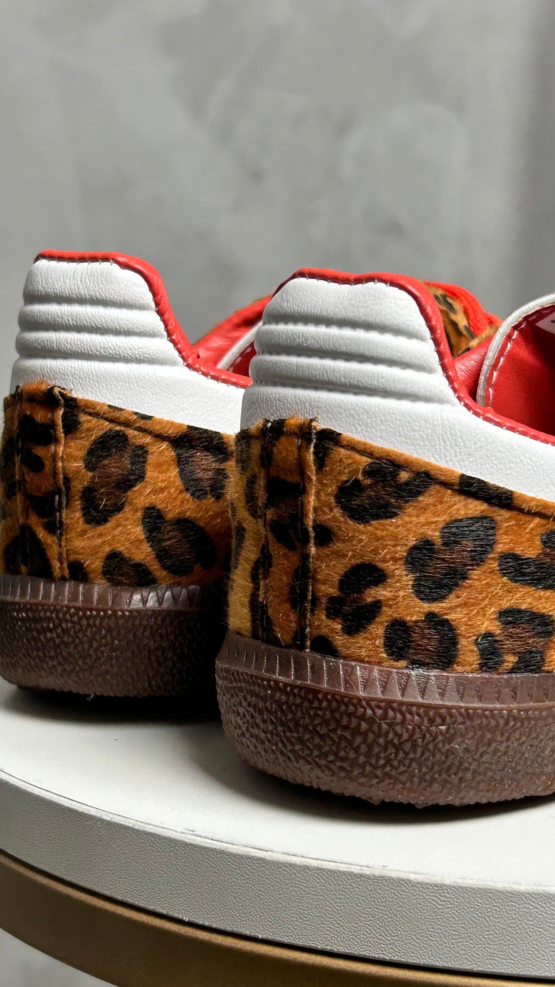 Tênis SMB - Leopardo- Couro Eco