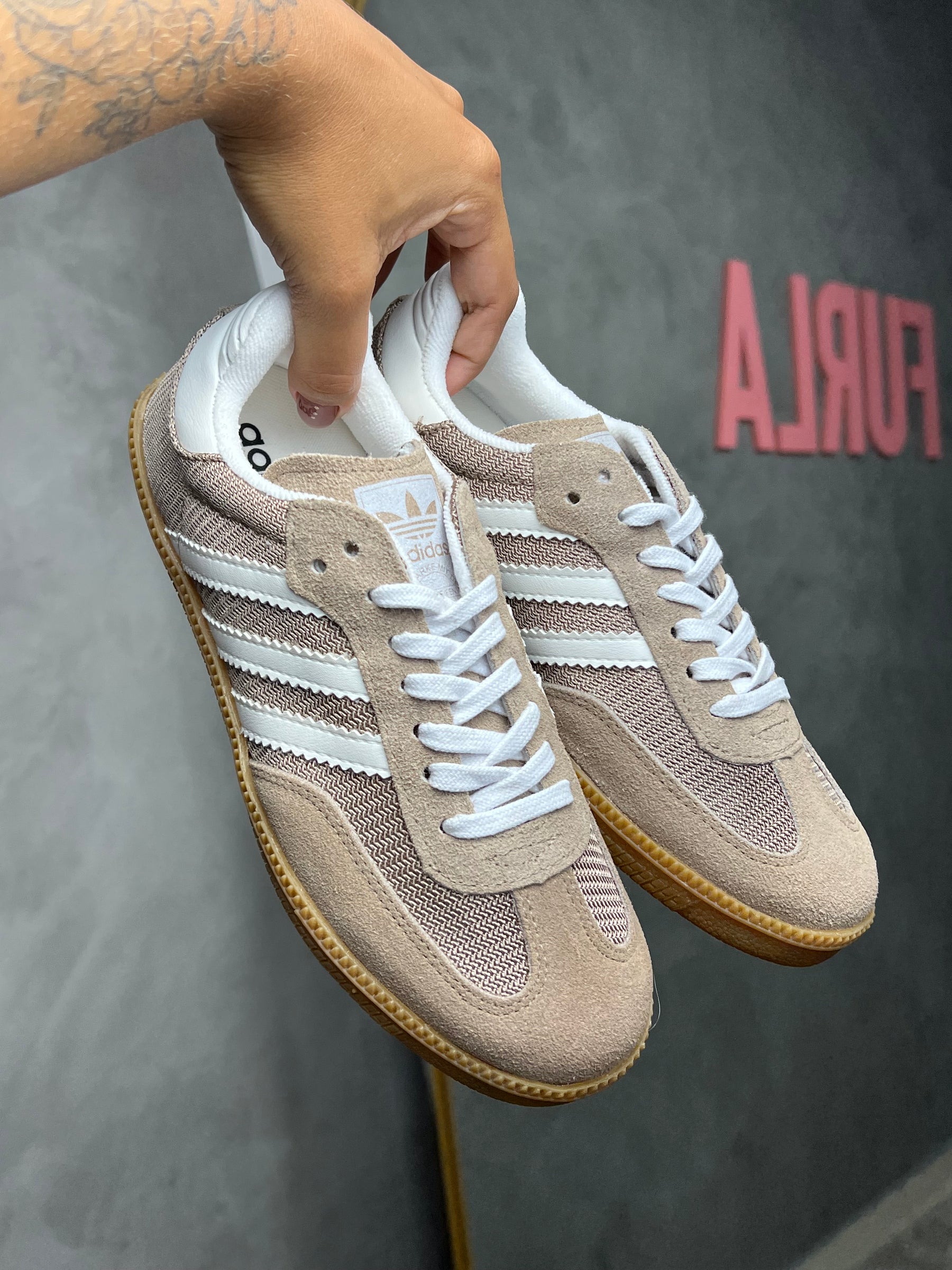 Tênis SMB - Cardboard Areia - Couro legítimo