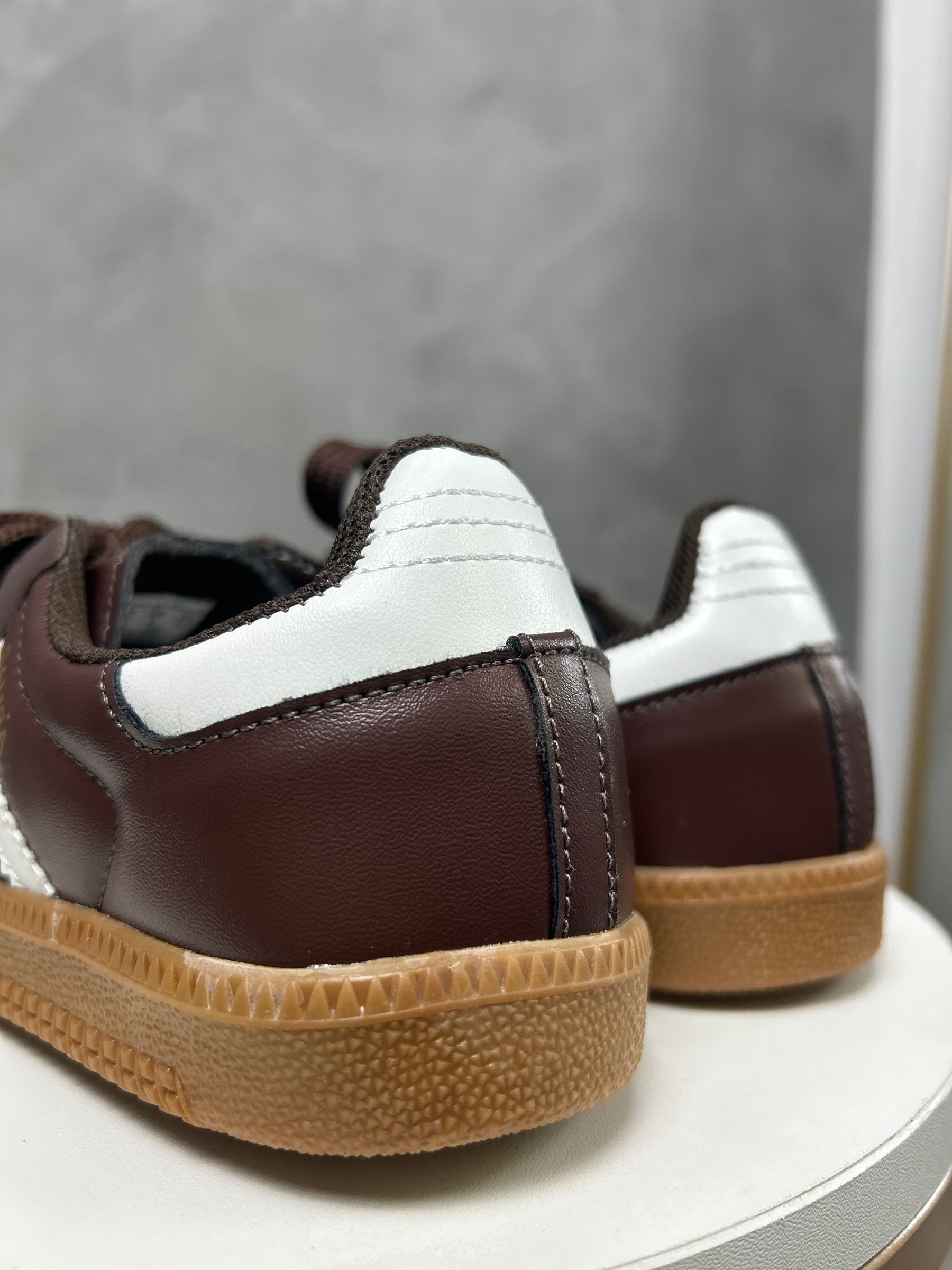 Tênis SMB - Café - Couro Eco