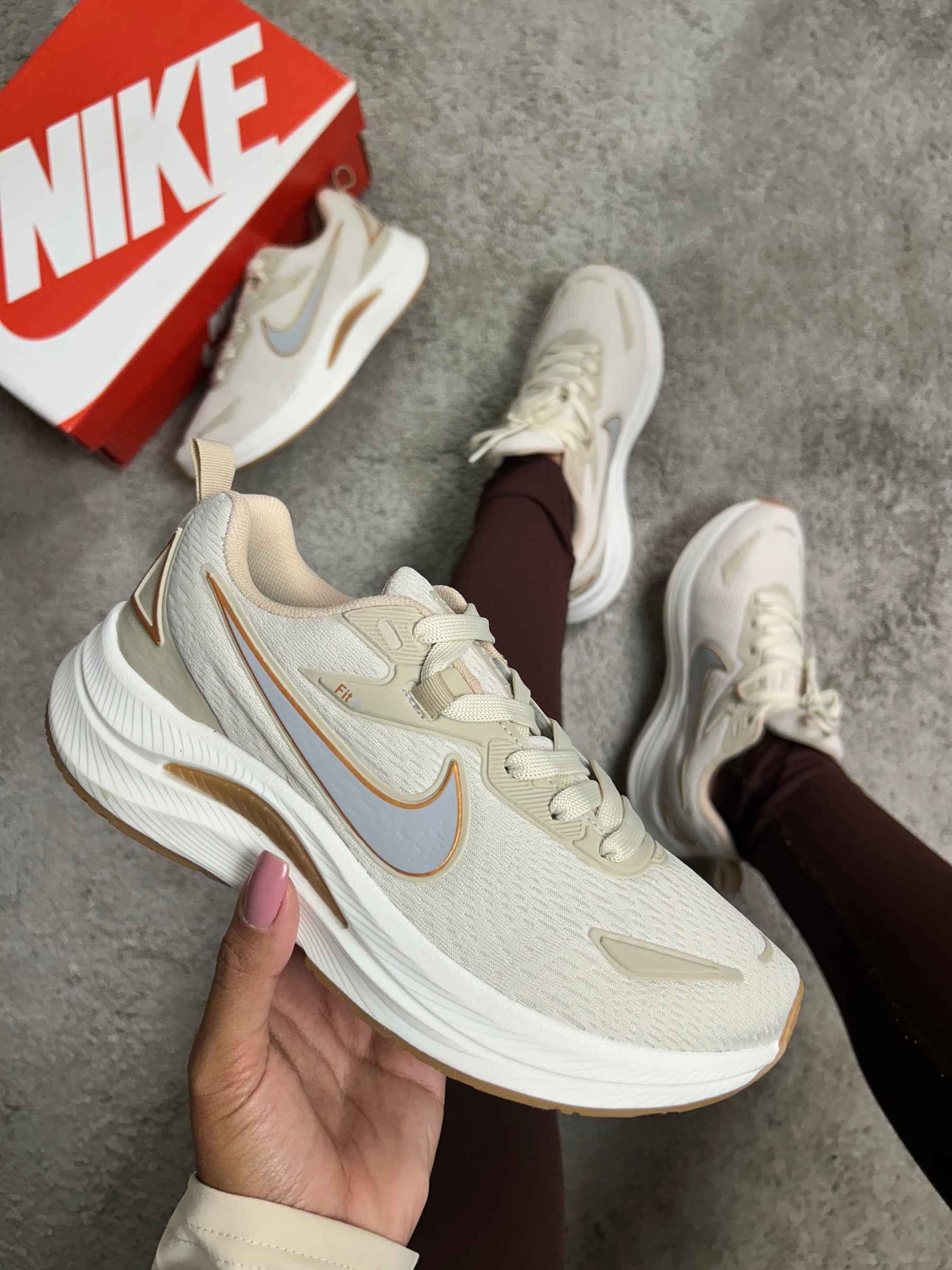 Tênis Nk Fit+ - Bege e Dourado