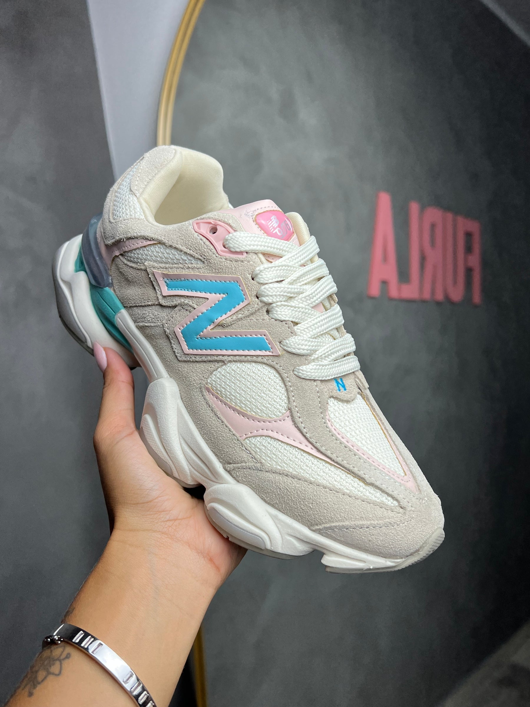 Tênis New 9060 Rose Piscine