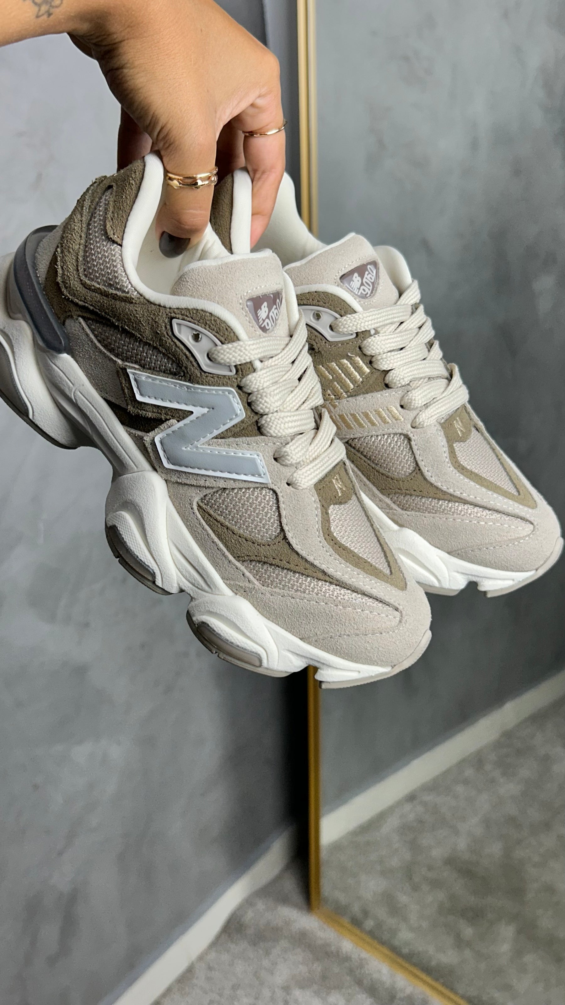 Tênis New 9060 Nude