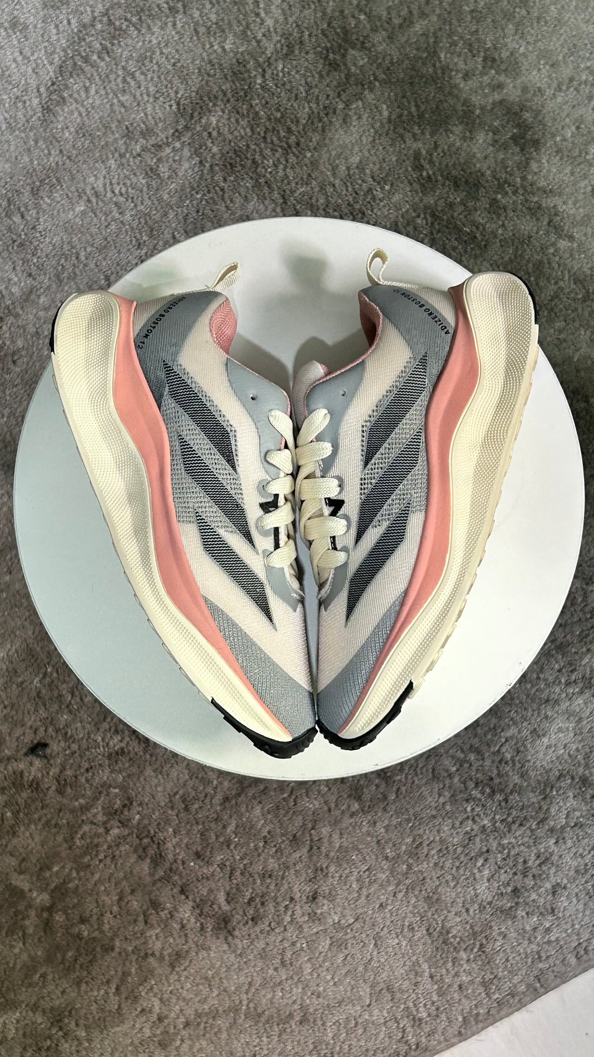 Tênis Adzero - Creme com Rosa