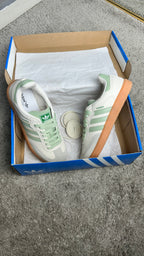 Tênis SMB - Off white e Verde- Couro Eco