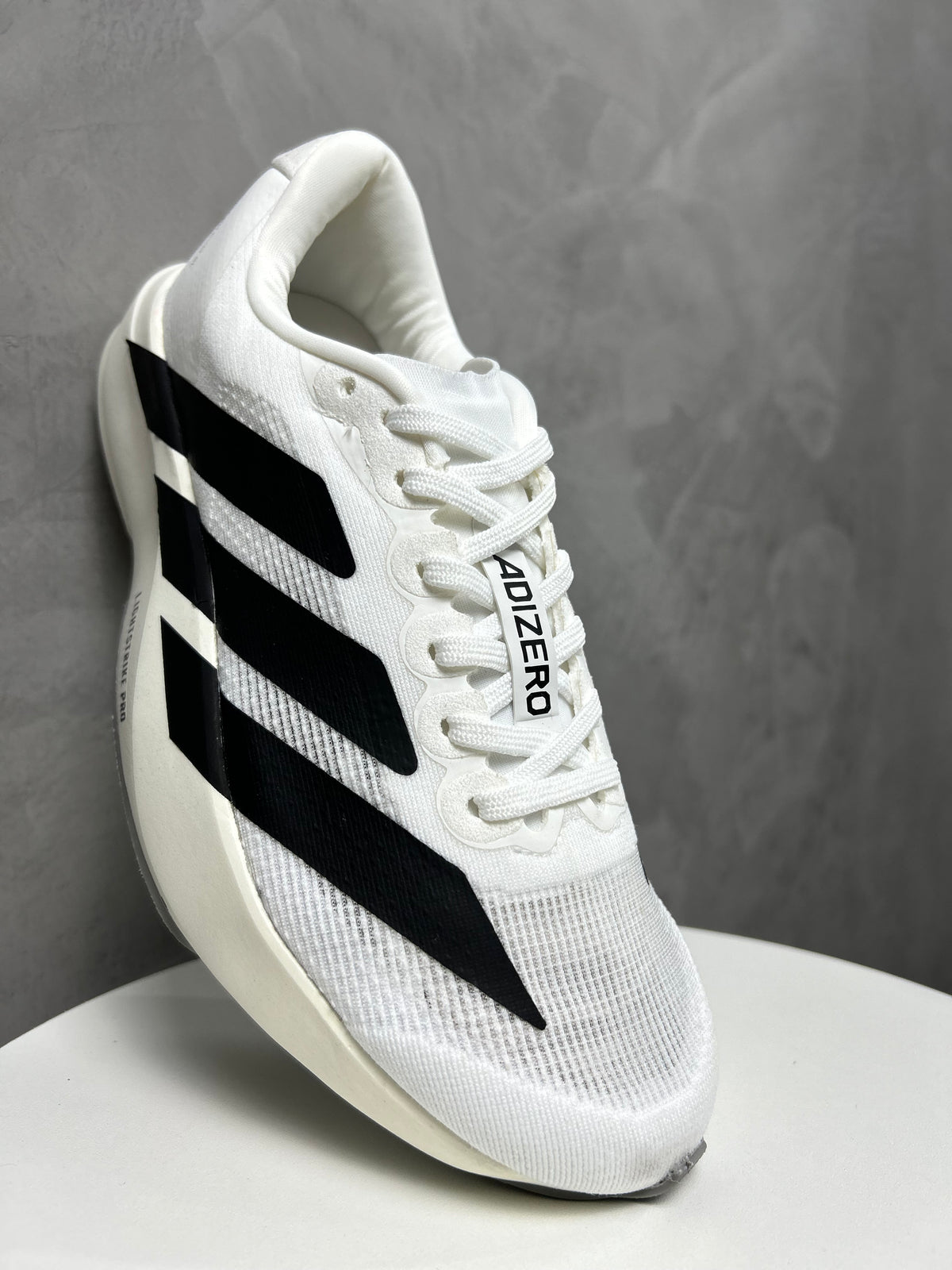 Tênis Adizero Evo - Branco e Preto