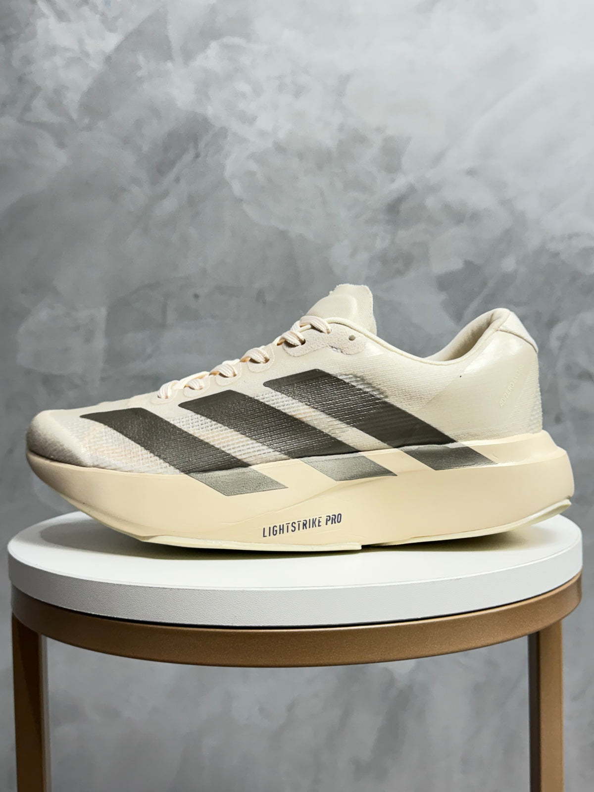 Tênis Adizero off e Prata