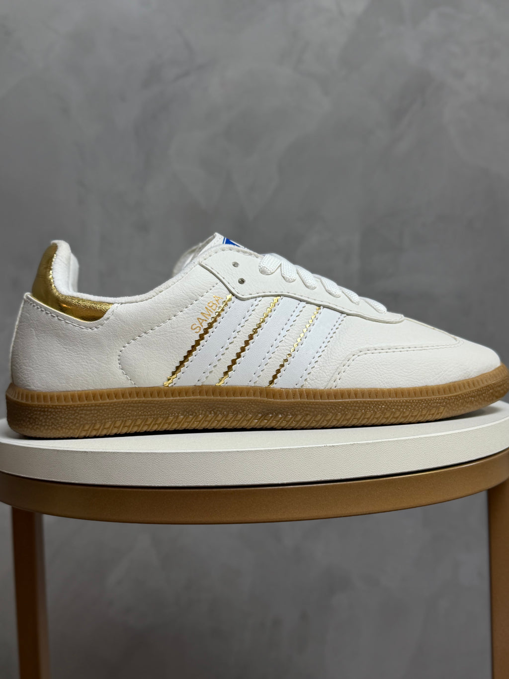 Tênis SMB - Branco e Dourado - Couro Eco