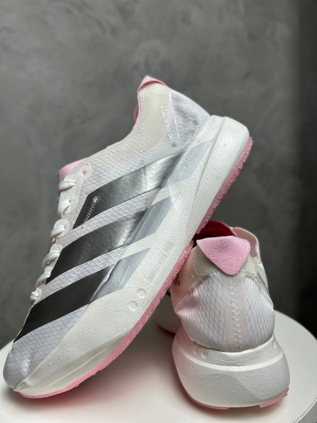 Tênis Adizero Pro4 - Branco/Prata/Rosa
