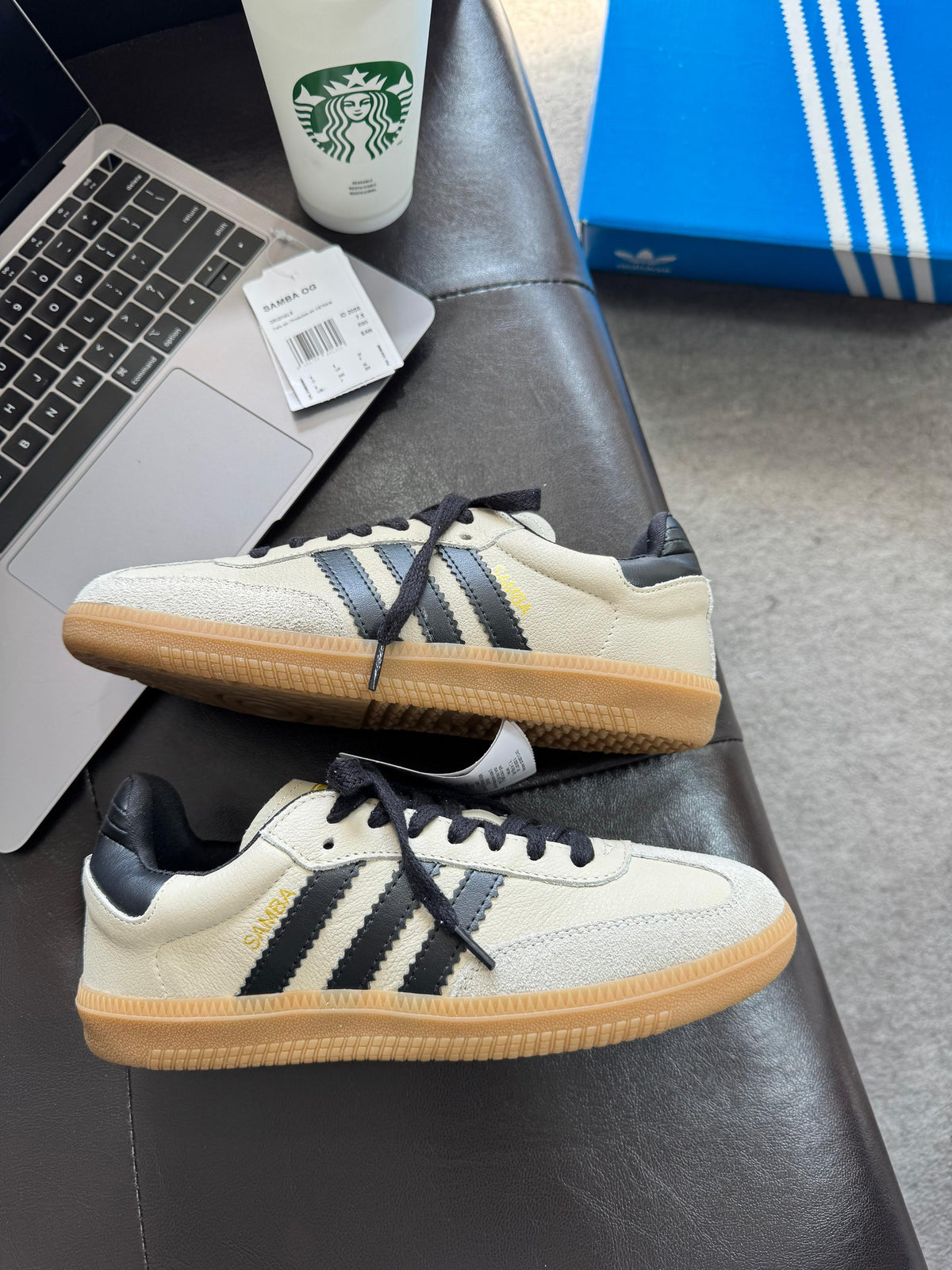 Tênis SMB - Off White com Preto - Couro legítimo