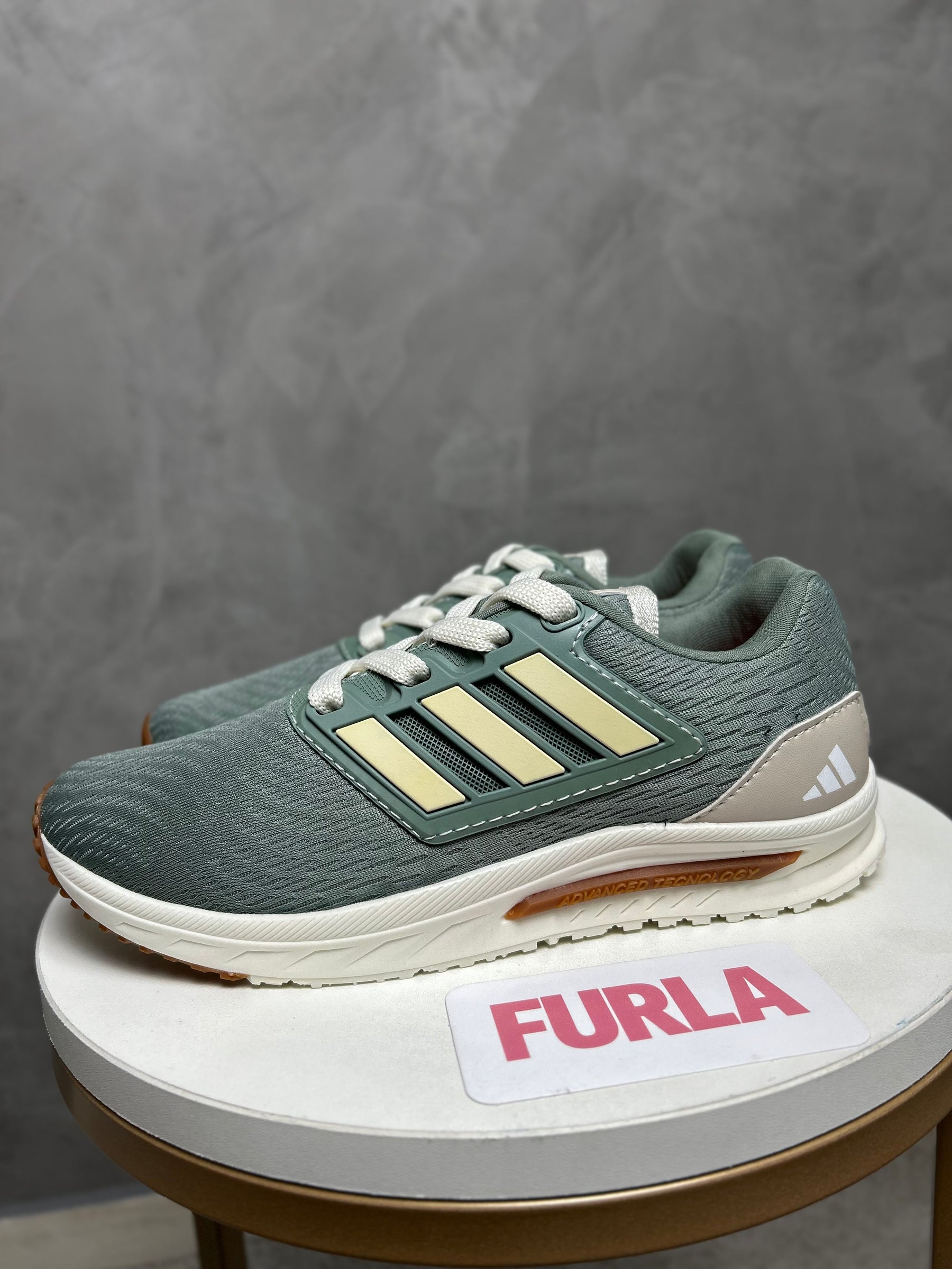 Tênis Ad UltraBounce