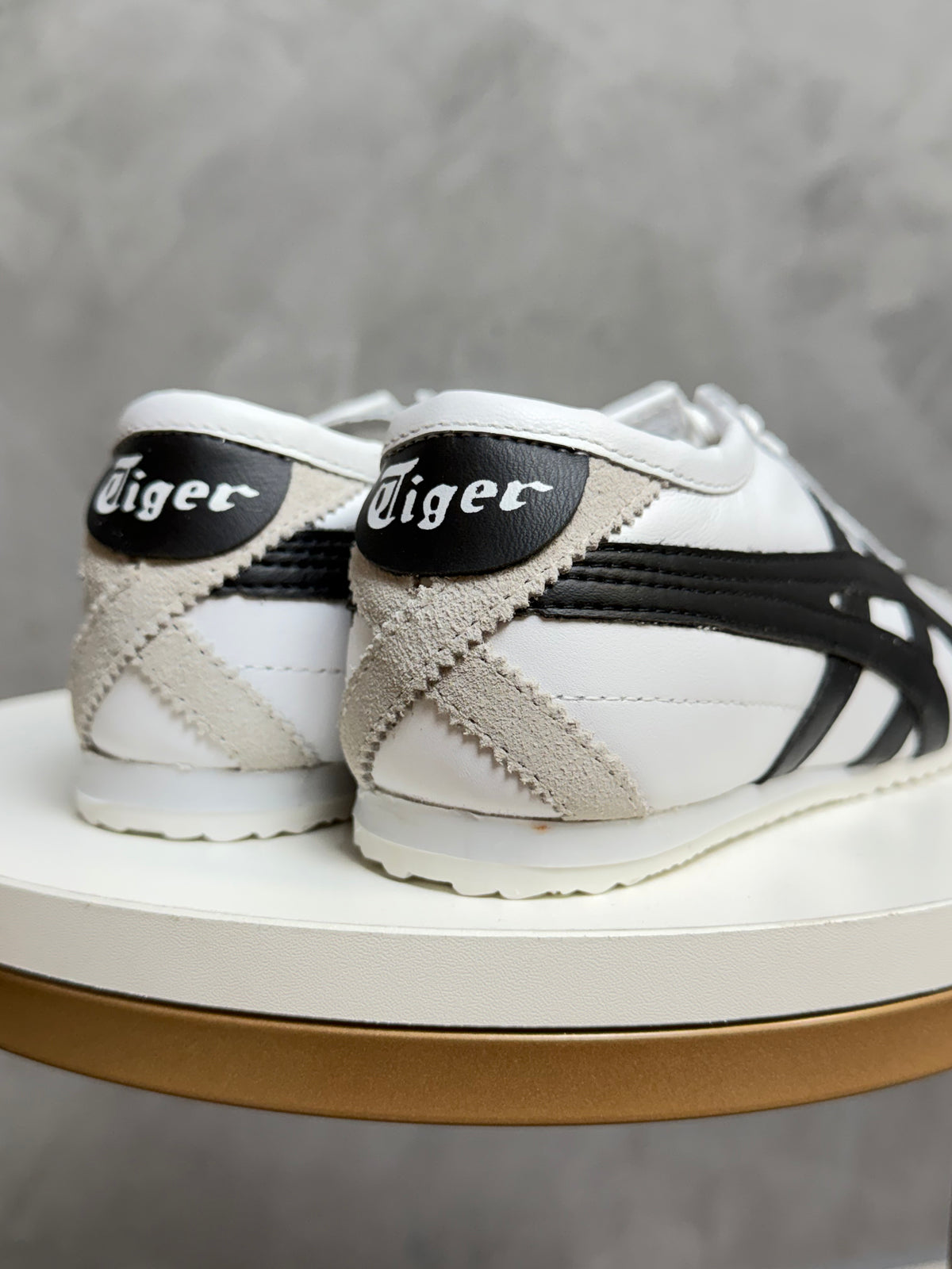 Onit Tiger - México 66 Branco e Preto