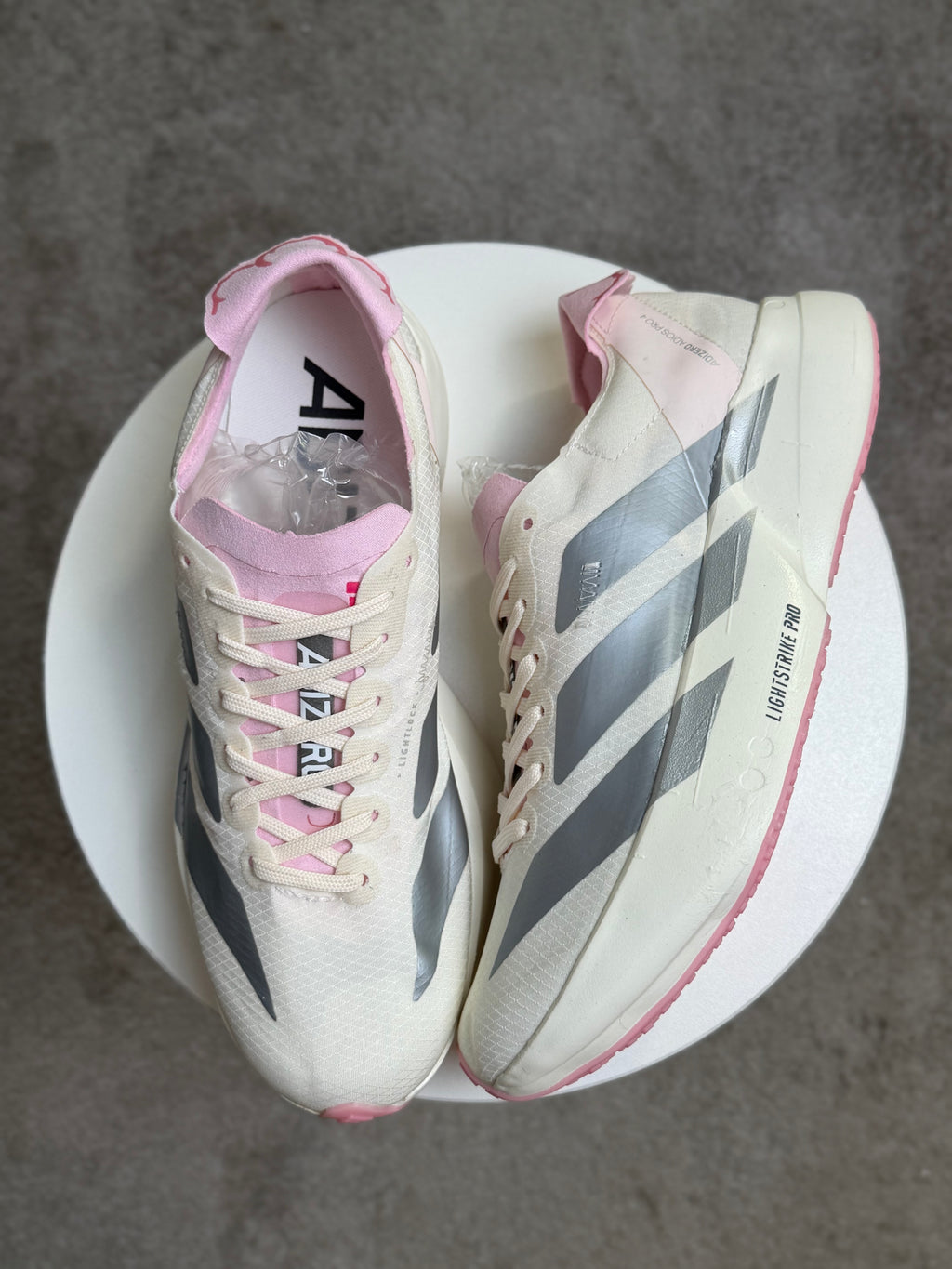 Tênis Adizero Pro4 - Branco/Prata/Rosa