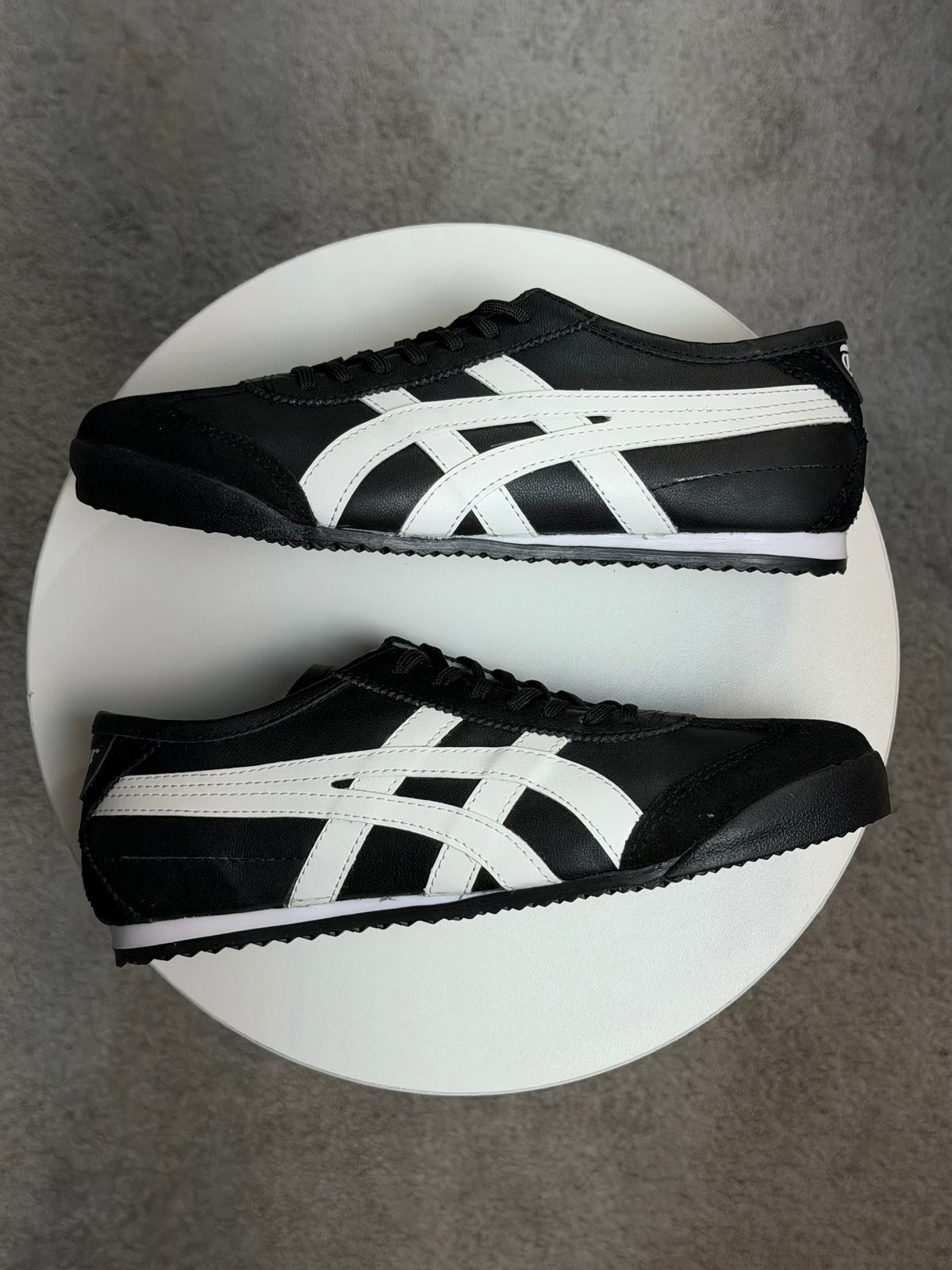 Onit Tiger - México 66 Preto e Branco