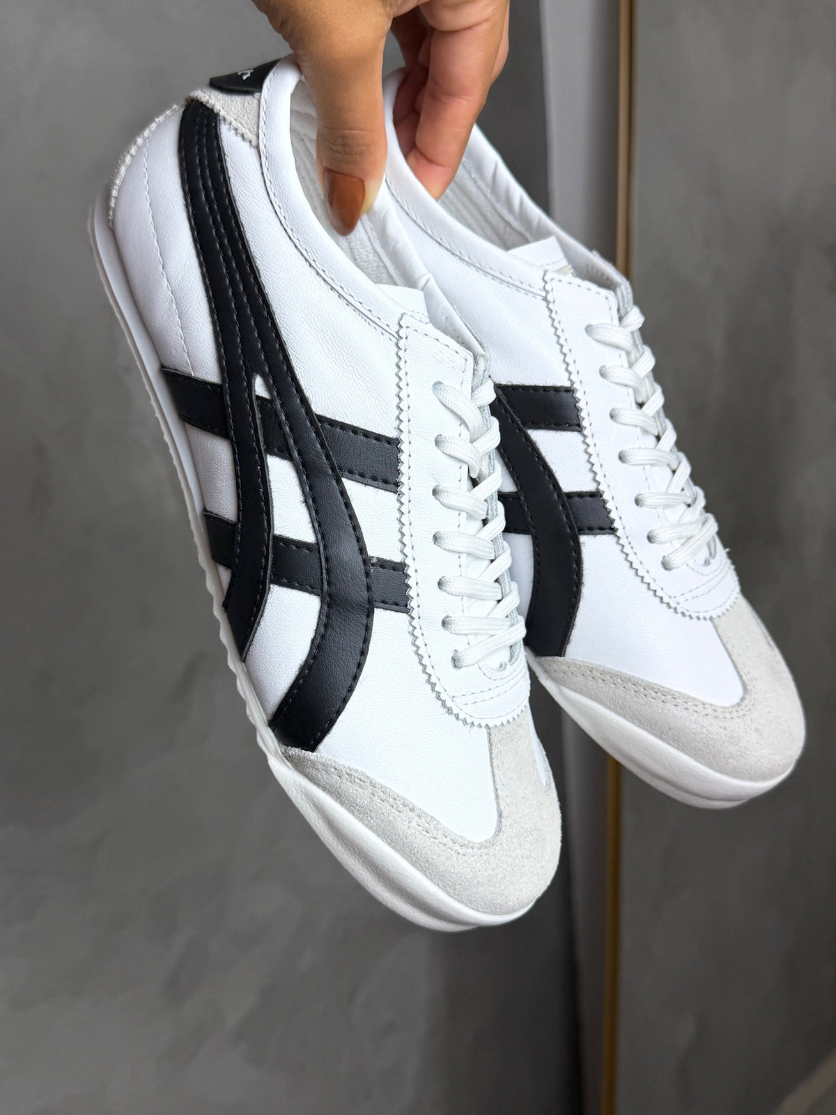 Onit Tiger - México 66 Branco e Preto