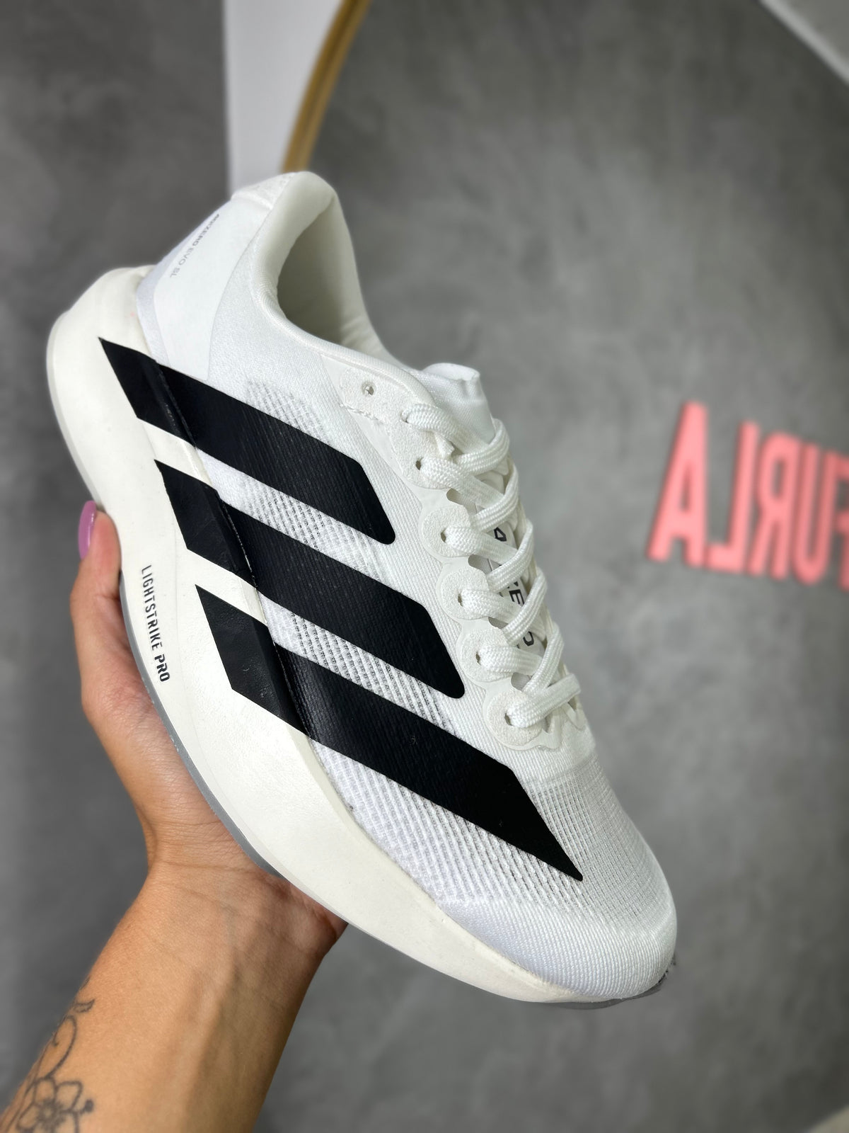 Tênis Adizero Pro - Branco e Preto
