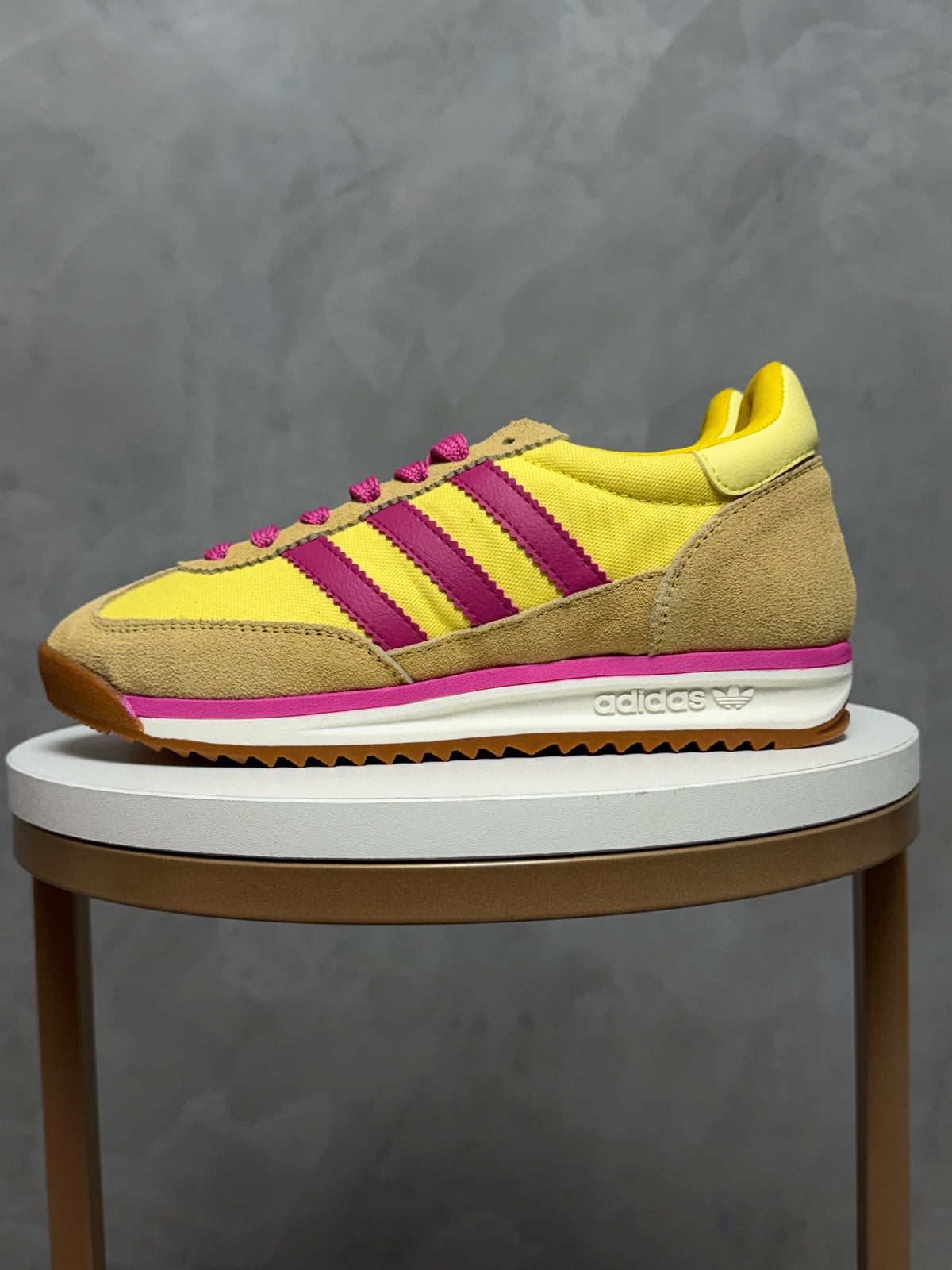 SL72 - Yellow Pink - Couro Legítimo