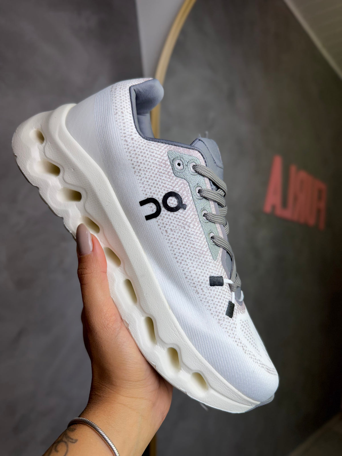 Tênis OC - Cloudtilt - Branco e Chumbo