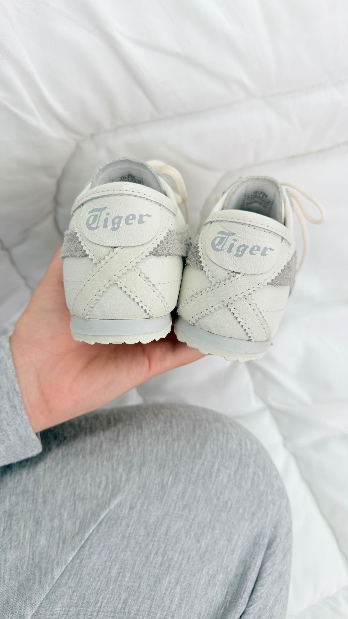 Asi Tiger - Branco e Cinza