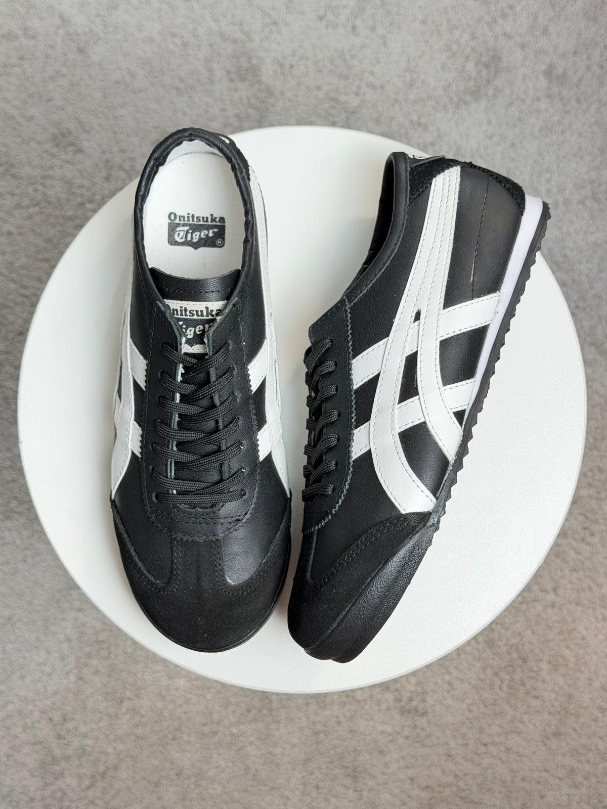 Onit Tiger - México 66 Preto e Branco