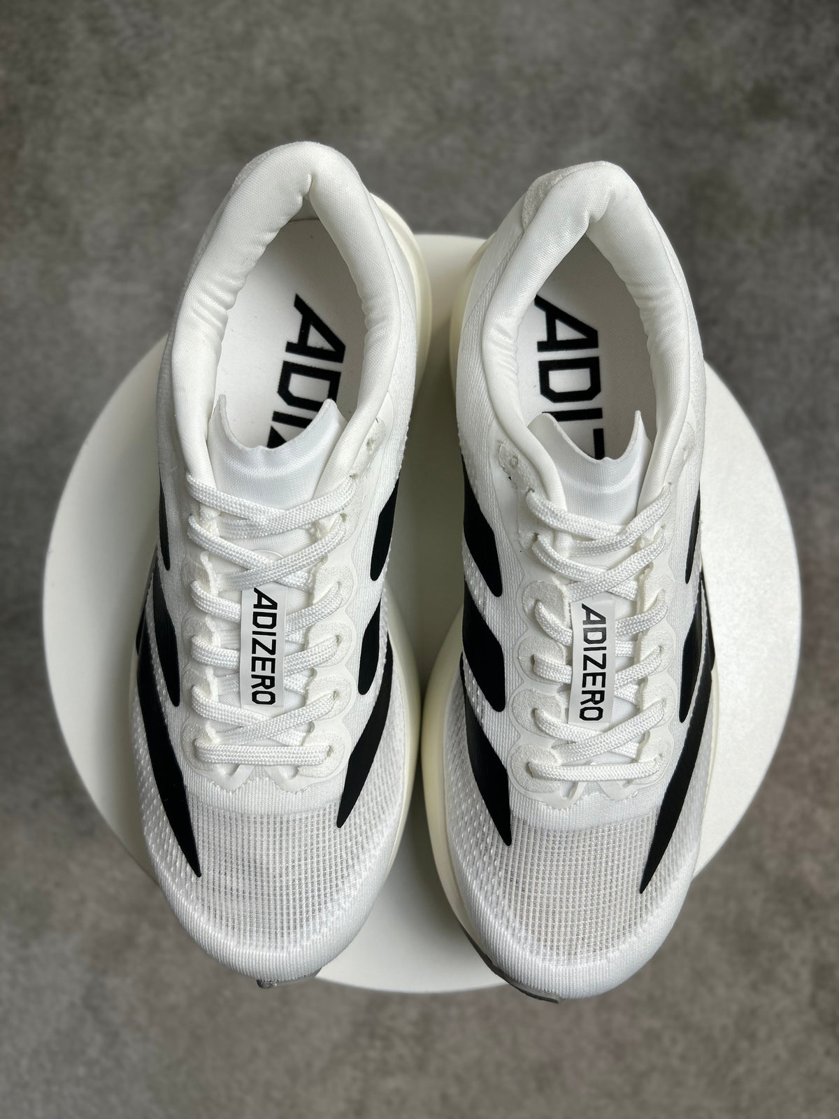 Tênis Adizero Evo - Branco e Preto