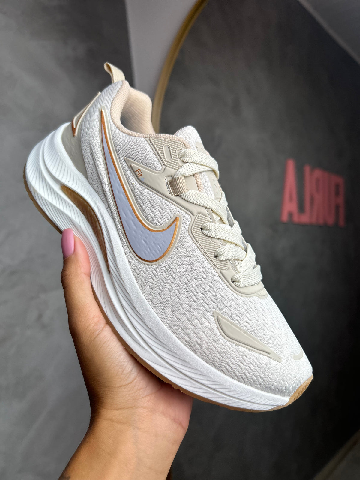 Tênis Nk Fit+ - Bege e Dourado