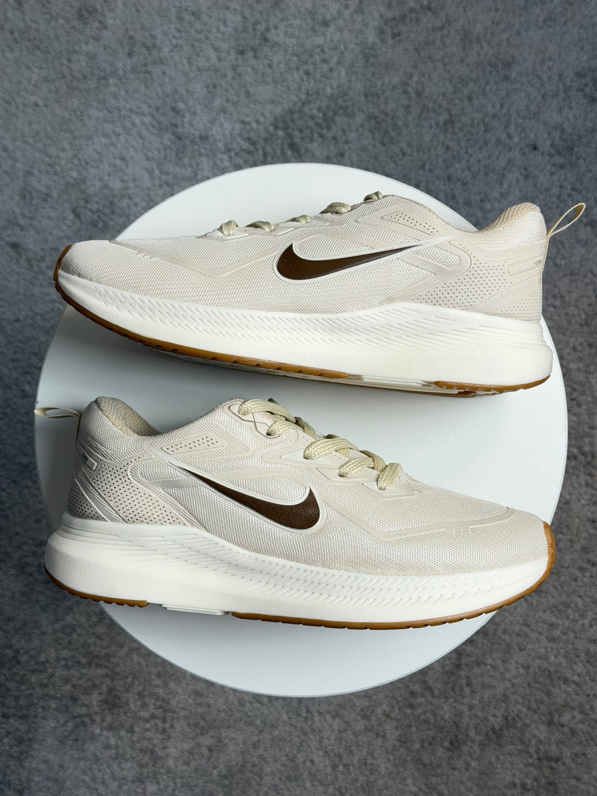 Tênis Nk Running - Bege e Café