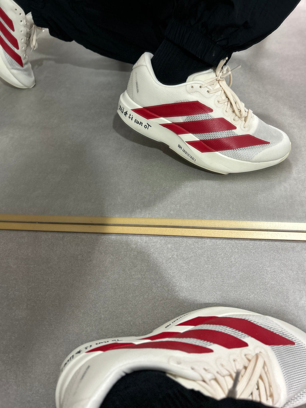 Tênis Adizero Evo - Branco e Vermelho