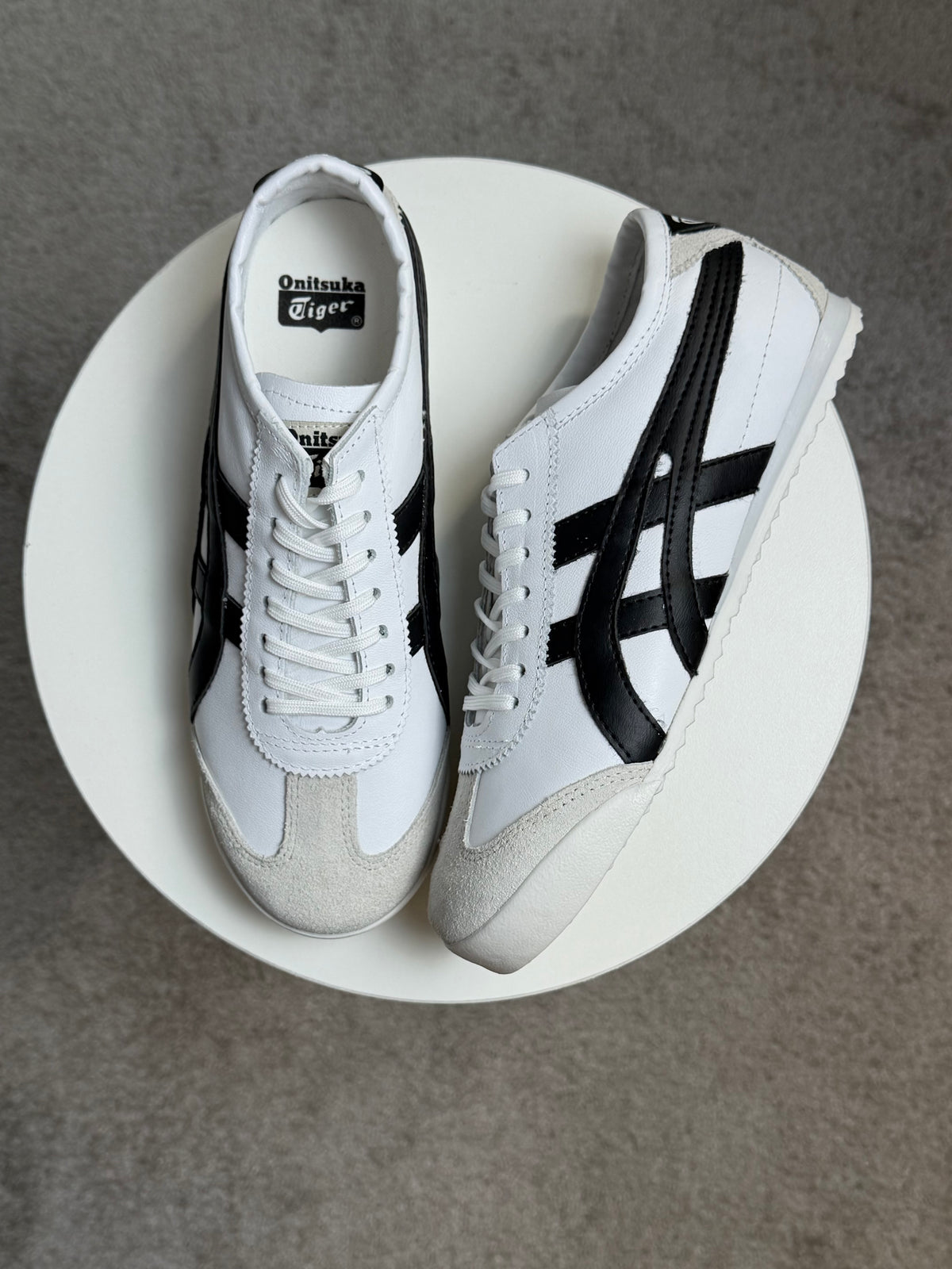 Onit Tiger - México 66 Branco e Preto