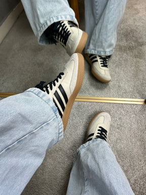 Tênis SMB - Off e Preto - Couro legítimo