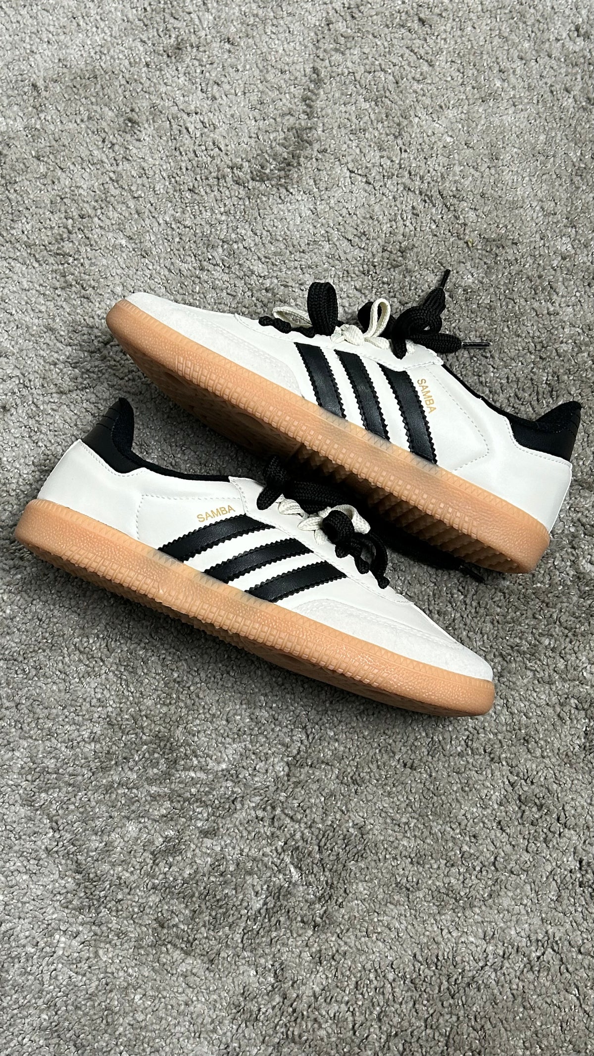Tênis SMB- Off white e Preto- Couro Eco