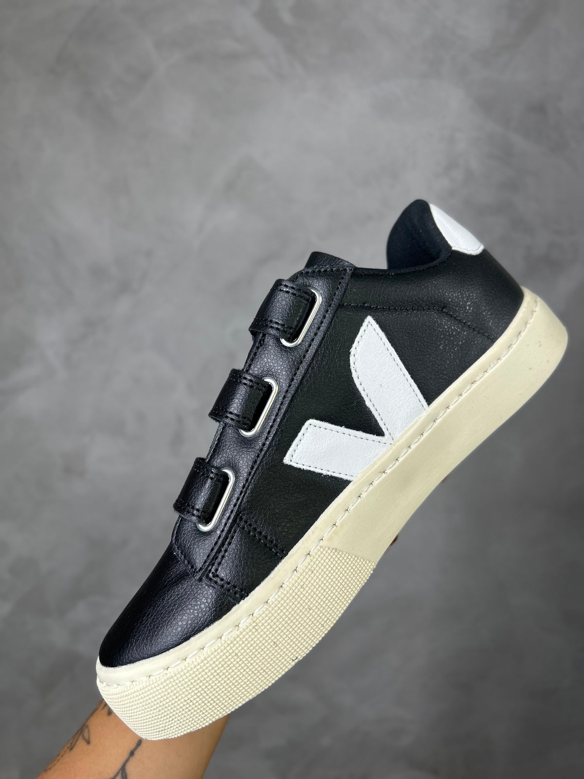 Tênis V Velcro Preto - Couro Eco