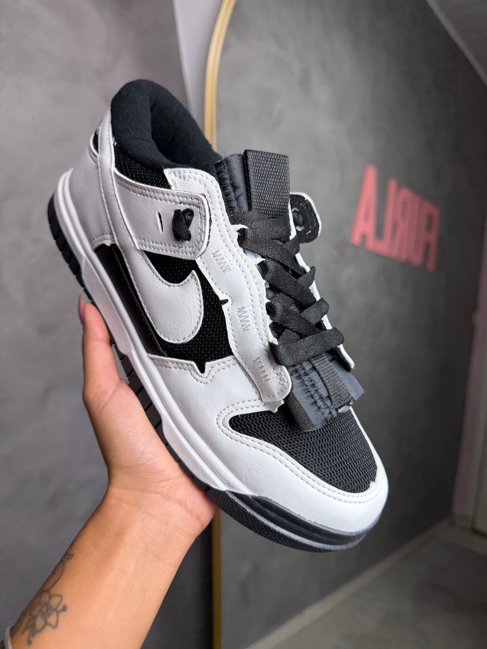 Tênis Air DK Jumbo - Branco e Preto