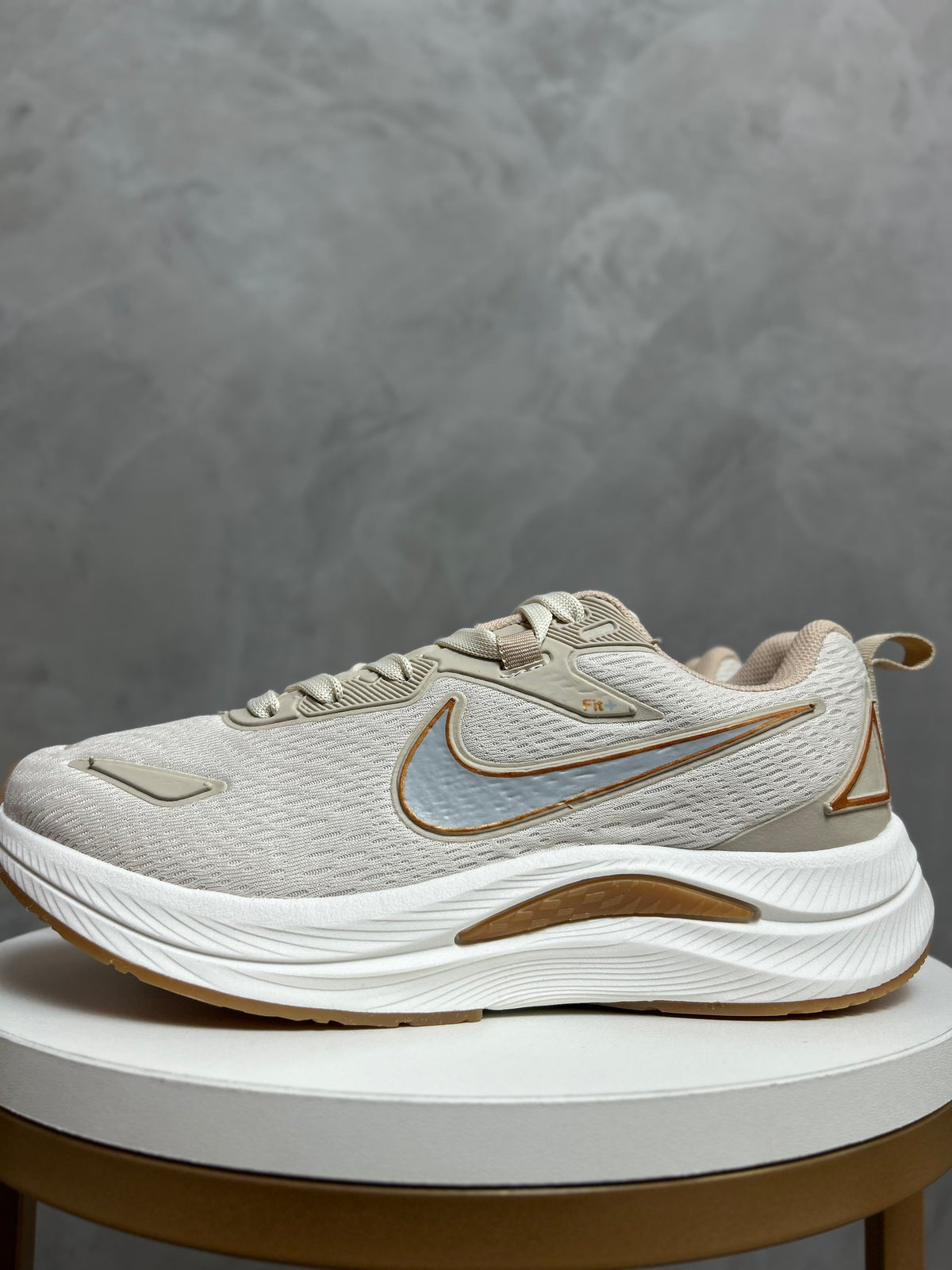 Tênis Nk Fit+ - Bege e Dourado