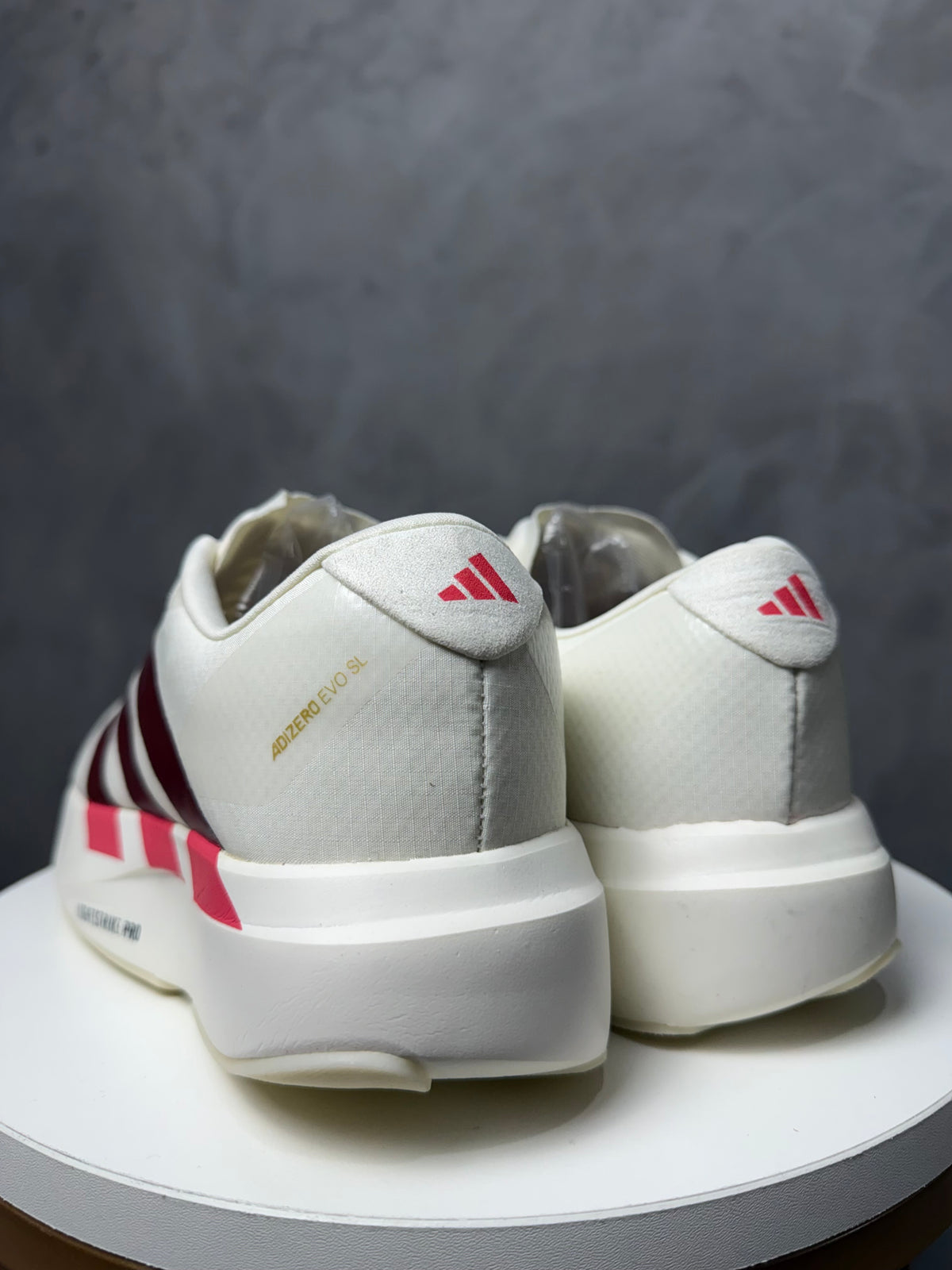 Tênis Adizero Evo - Off/ Cherry