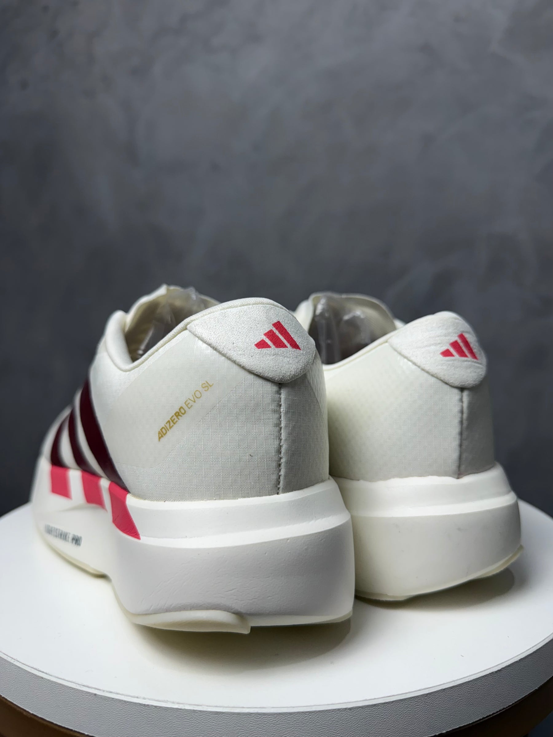 Tênis Adizero Evo - Off/ Cherry