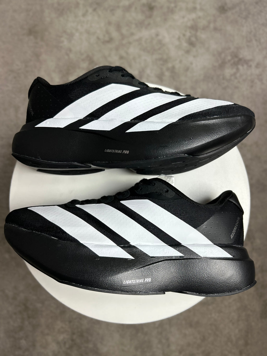 Tênis Adizero Evo - Preto e Branco