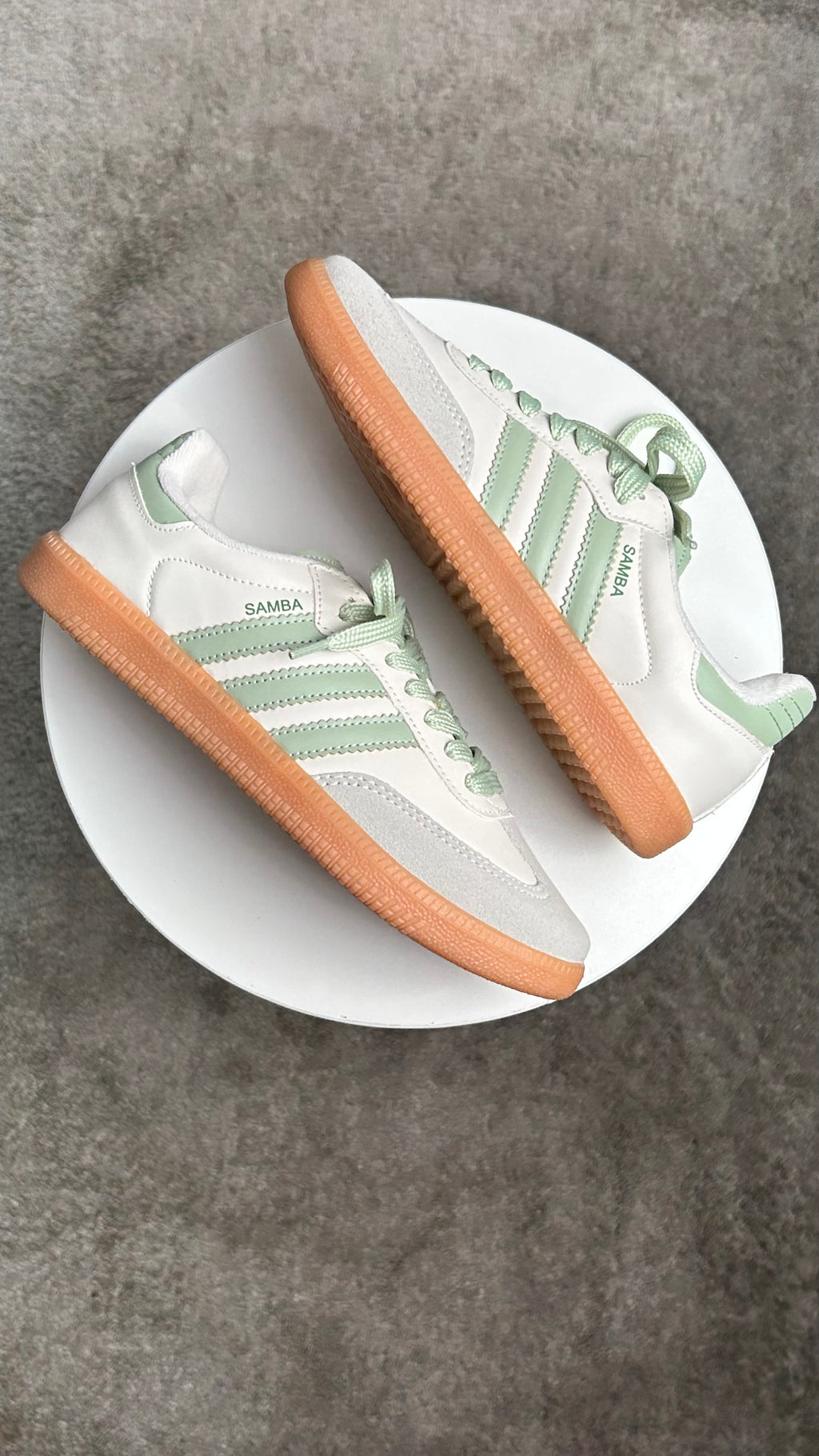 Tênis SMB - Off white e Verde- Couro Eco