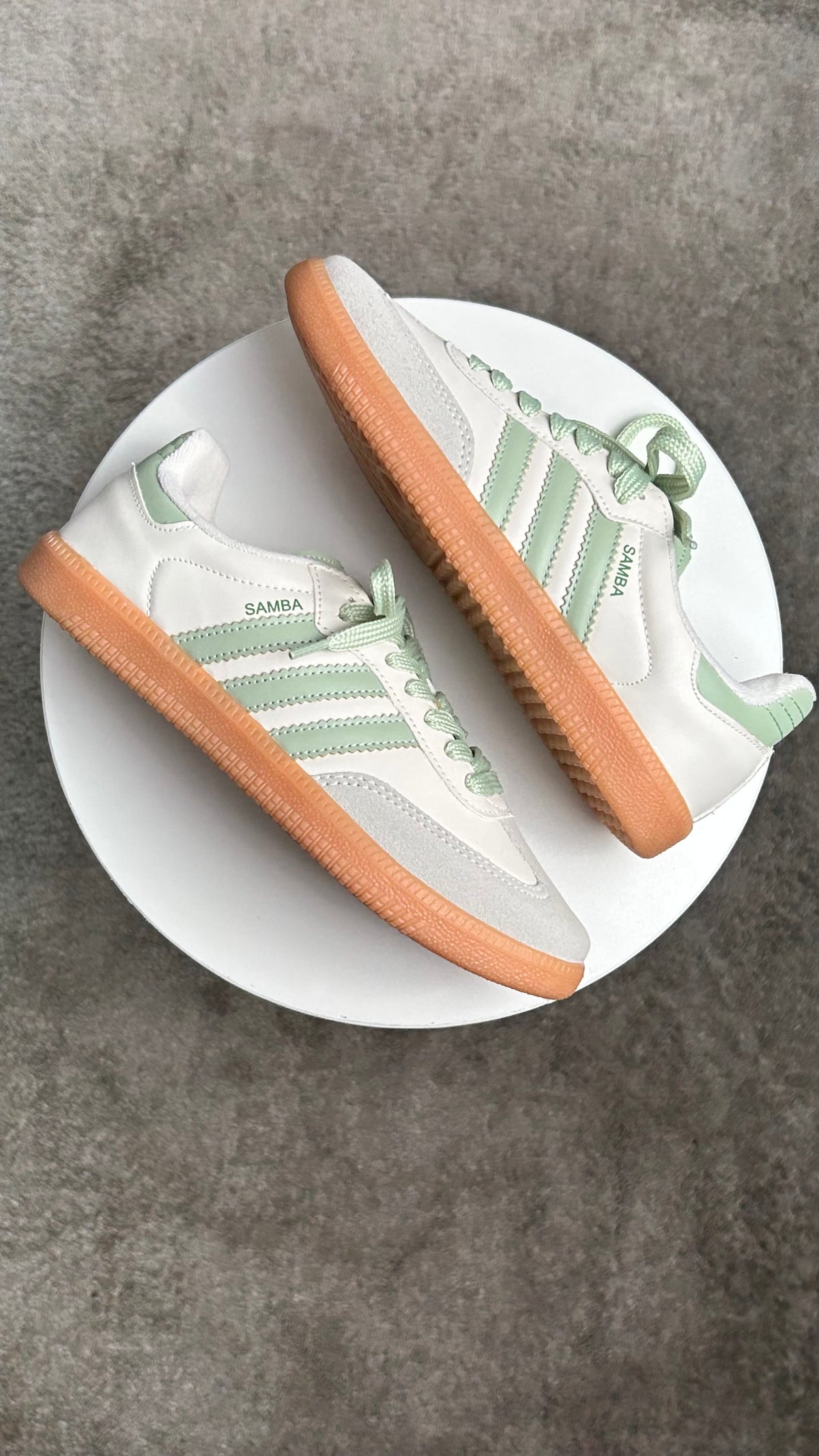 Tênis SMB - Off white e Verde- Couro Eco