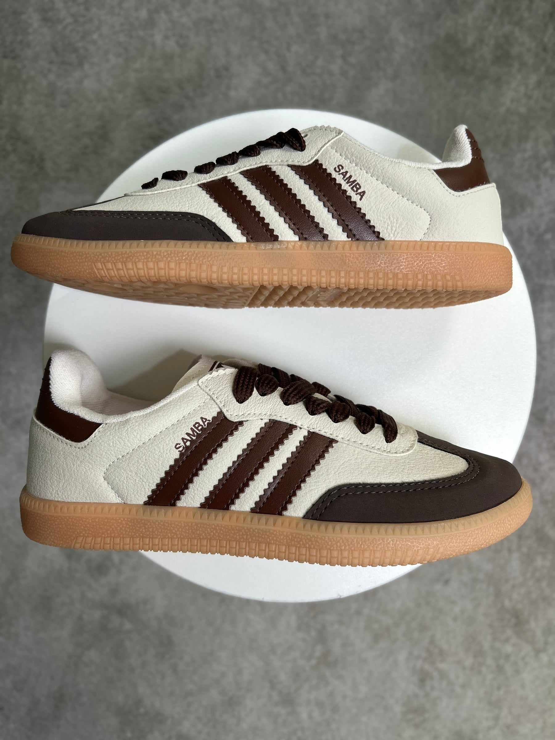 Tênis SMB - Off e Café - Couro Eco