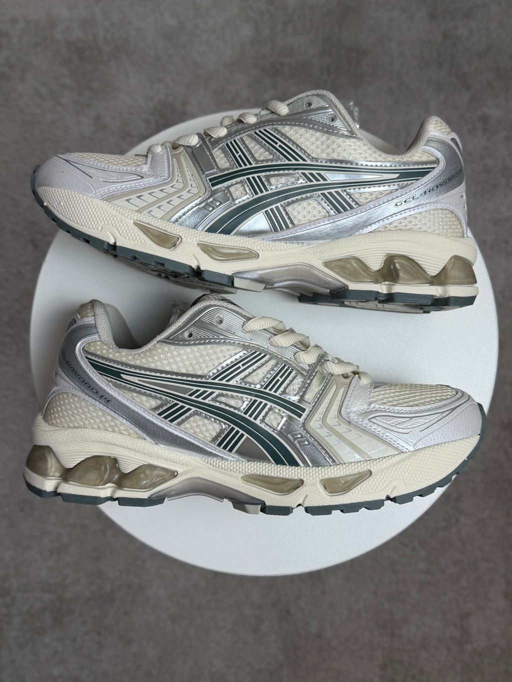 Tênis Asi Gel Hay 14 - Off e Verde